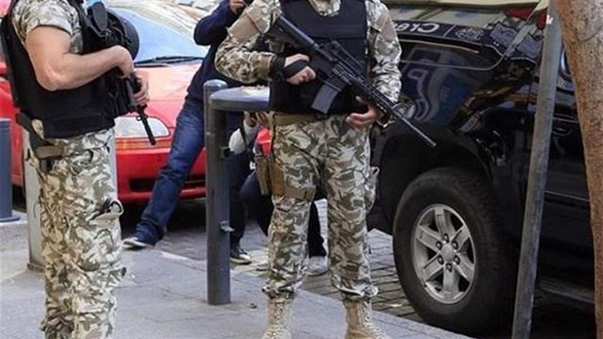 دوريات لعناصر من فرع معلومات الأمن العام على عدد من محطات المحروقات في الضنية