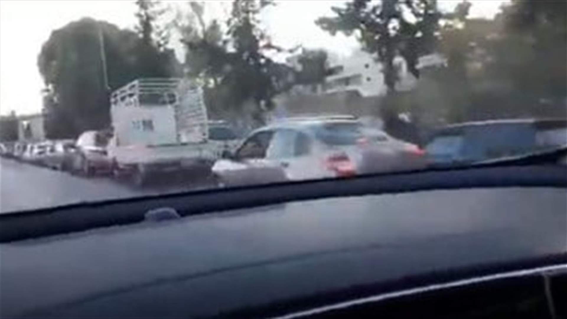 A look on one of longest queues for gasoline so far-[VIDEO]