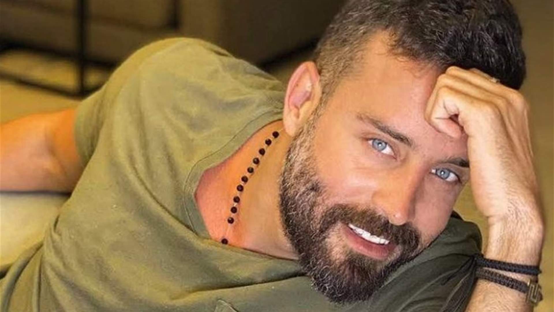 وشم سعد رمضان يغطّي يده... وفيديو يكشف الحقيقة