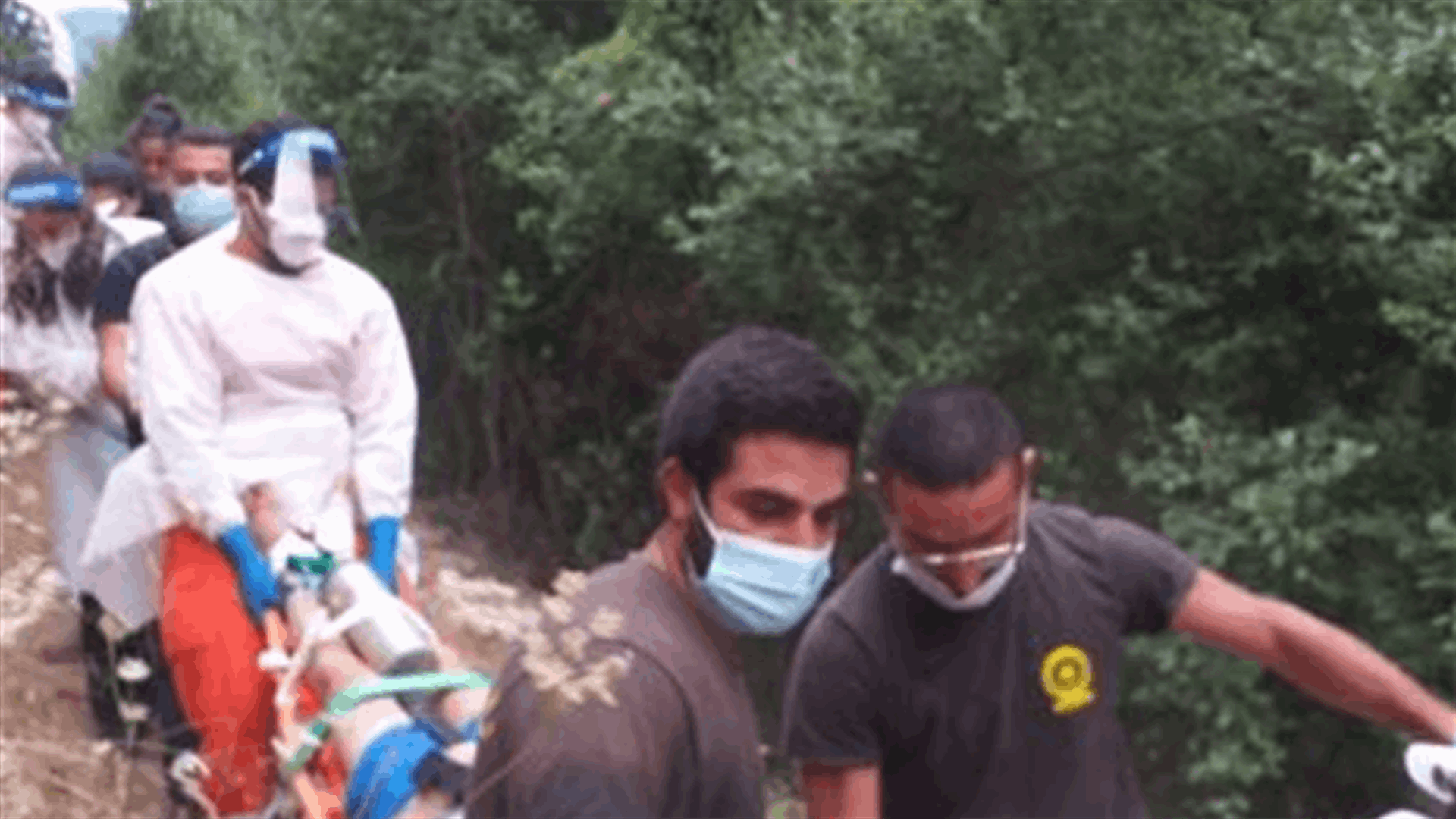 إنقاذ شابين سقطا في وادي ملتقى النهرين في يحشوش الكسروانية