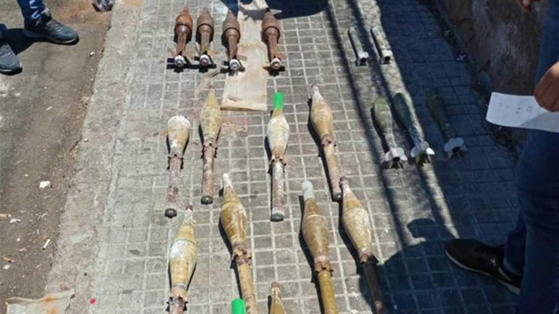 ظاهرة القذائف والقنابل الملقاة في الشوارع... ما تفسيرها؟ (الشرق الأوسط)