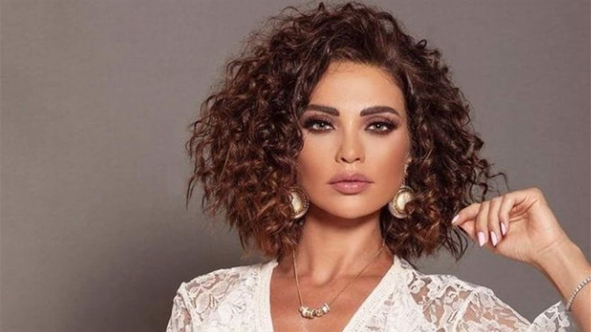 داليدا خليل تستذكر والدها بكلماتٍ مؤثرة..."يا قطعة من القلب فارقتني"