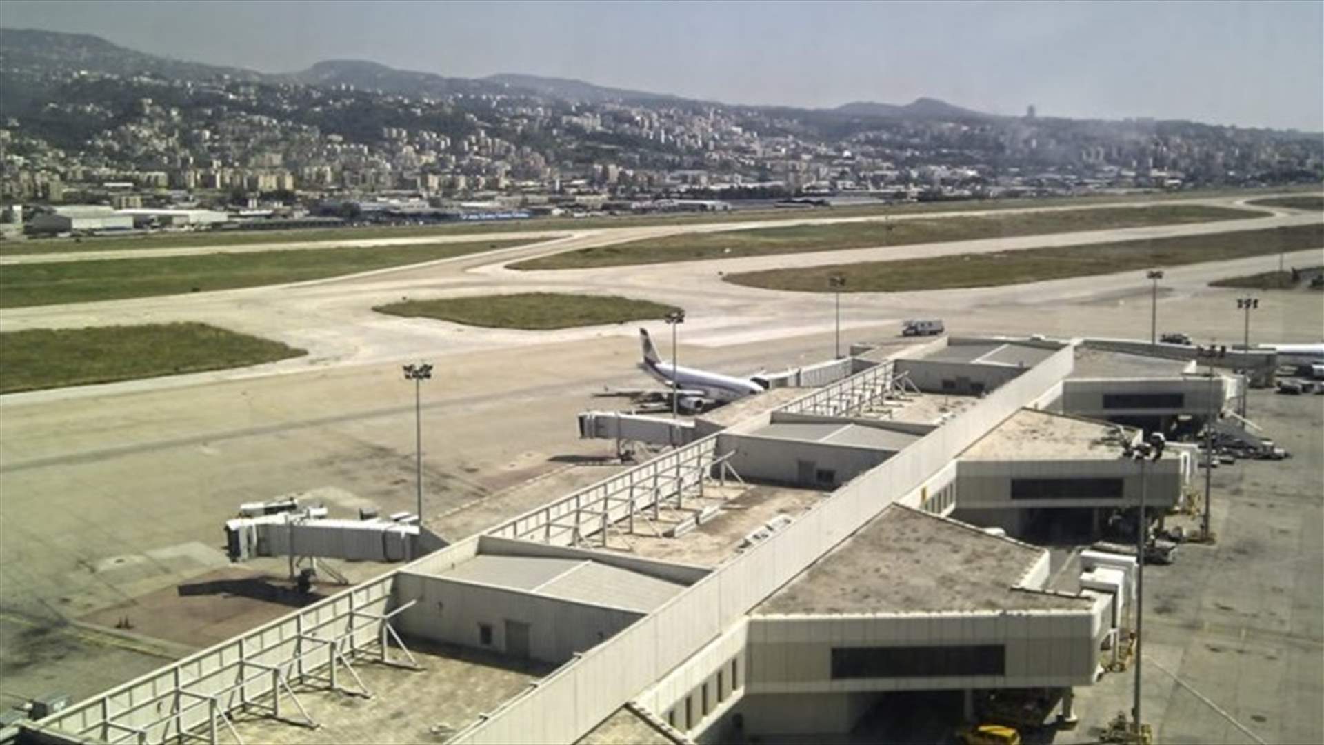 الطيران المدني: عطل تقني أعاد الطائرة التركية إلى أنطاليا والشركة ستؤمن طائرة لنقل الركاب