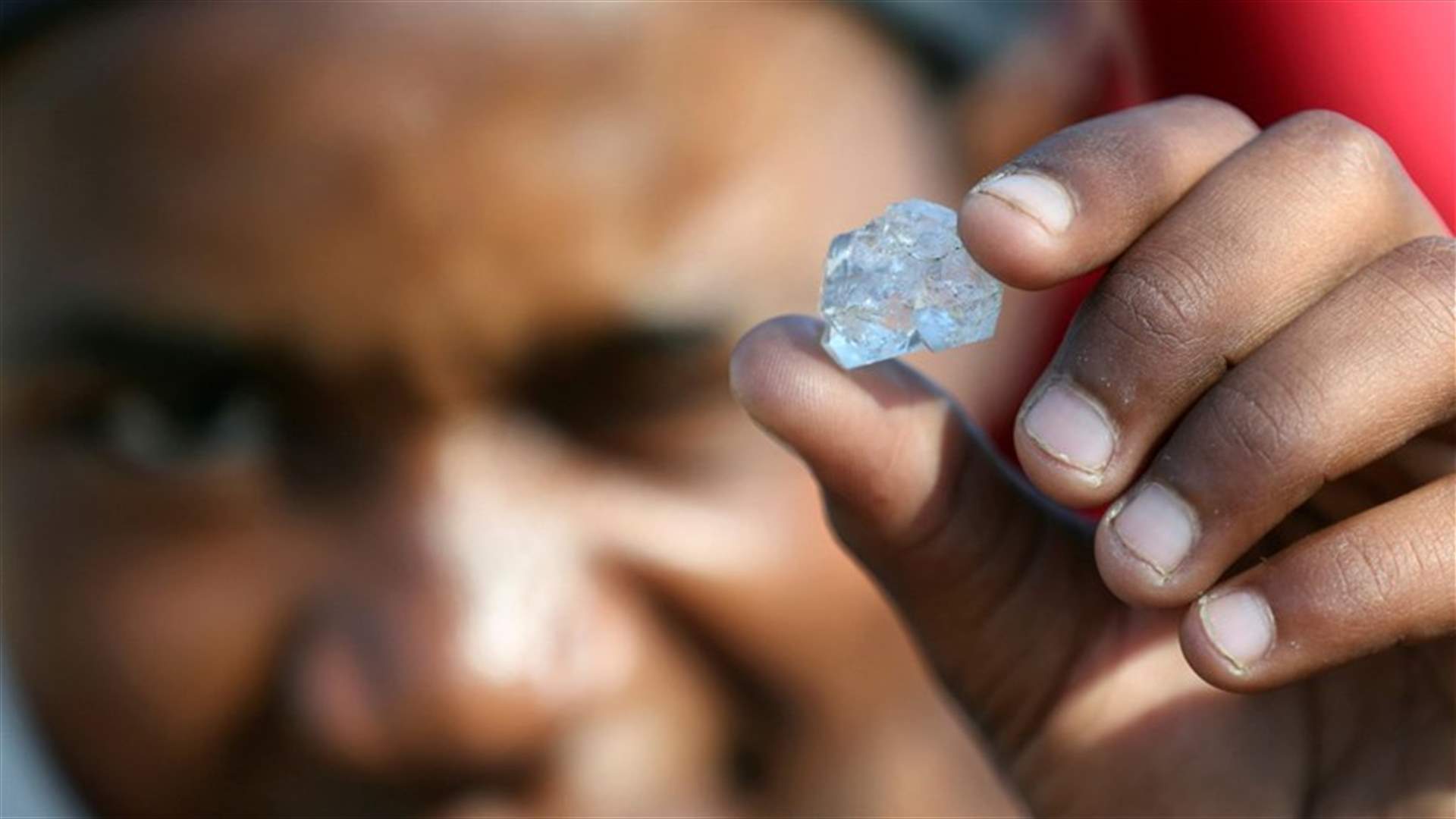 في جنوب إفريقيا... الأحجار الثمينة المُكتشفة "تحولت" من ألماس إلى كوارتز