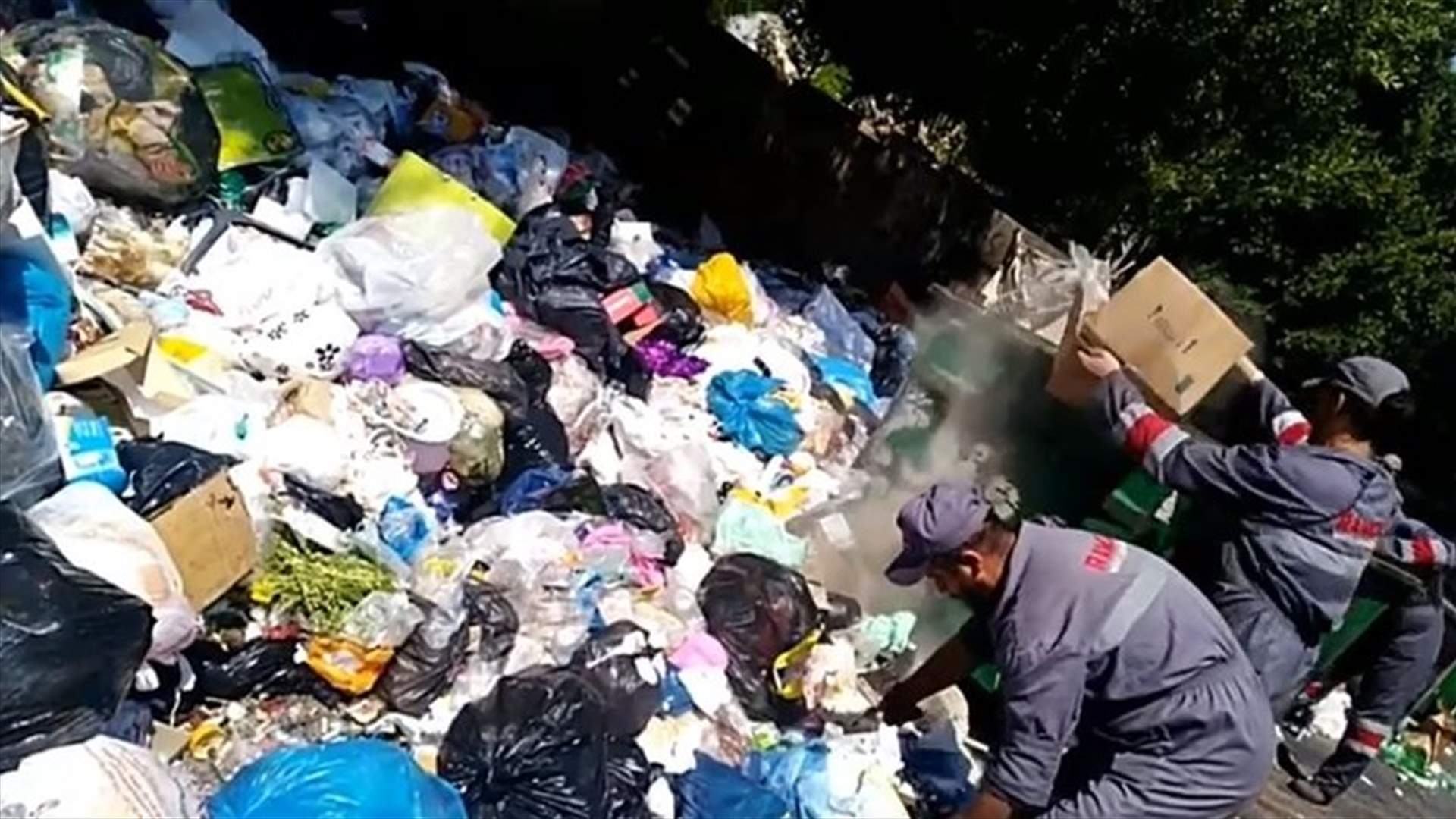 Jdeideh landfill reopens with security support-[VIDEO]