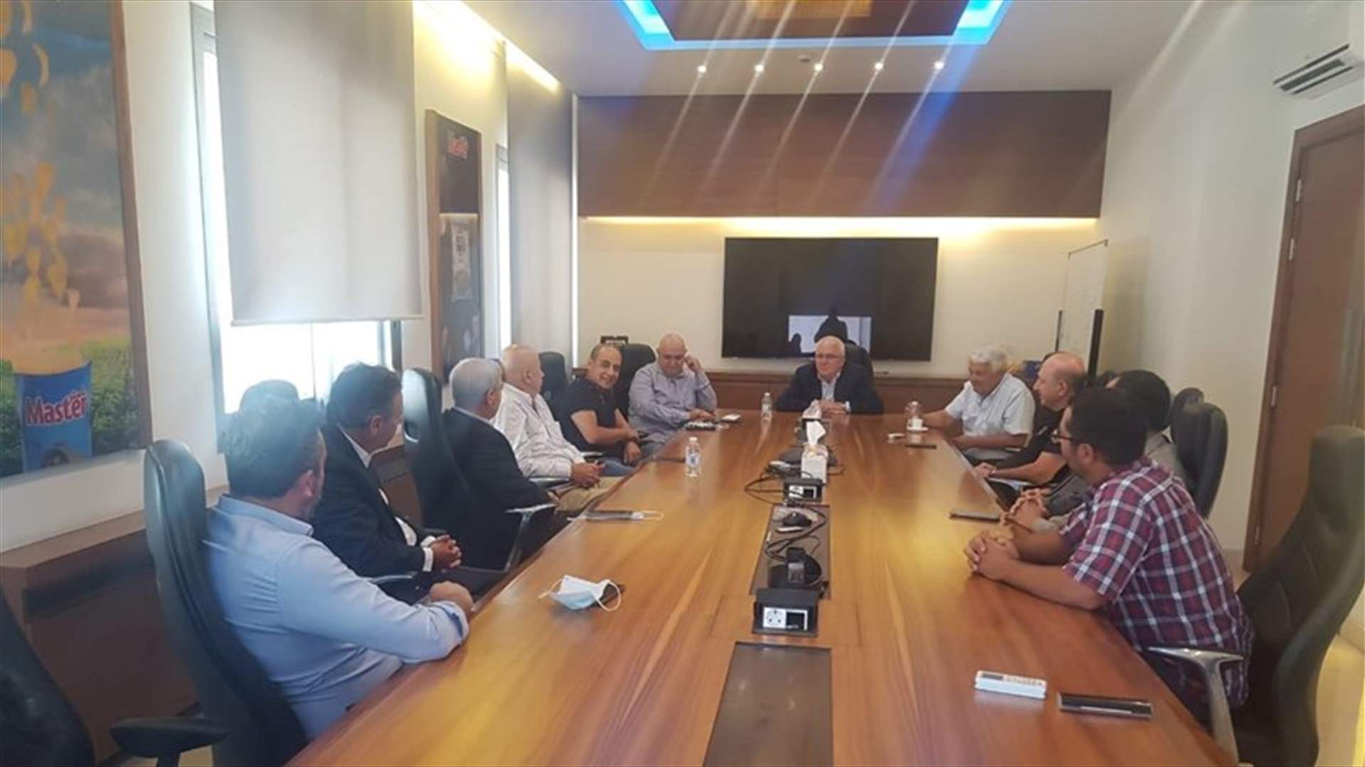 لجنة الاقتصاد عرضت مع وفد مزارعي العنب أوضاع القطاع في البقاع: تركيب سكانر في مرفأ بيروت نهاية تموز