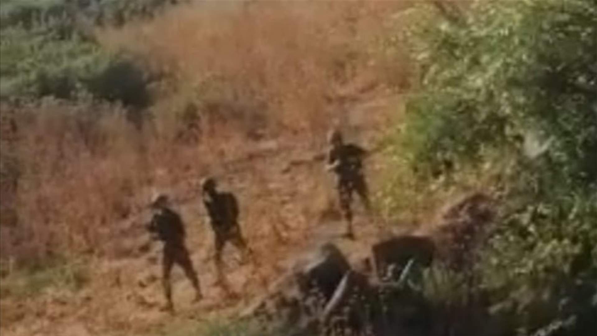 جنود اسرائيليون عند الضفة الشرقية لنهر ‎الوزاني
