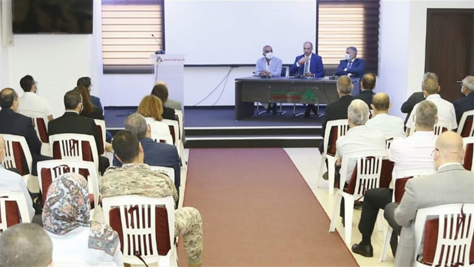 حسن ترأس اجتماعا لمدريري المستشفيات الحكومية: تركيز المرحلة المقبلة على تنوع الخدمات ورفع مستواها