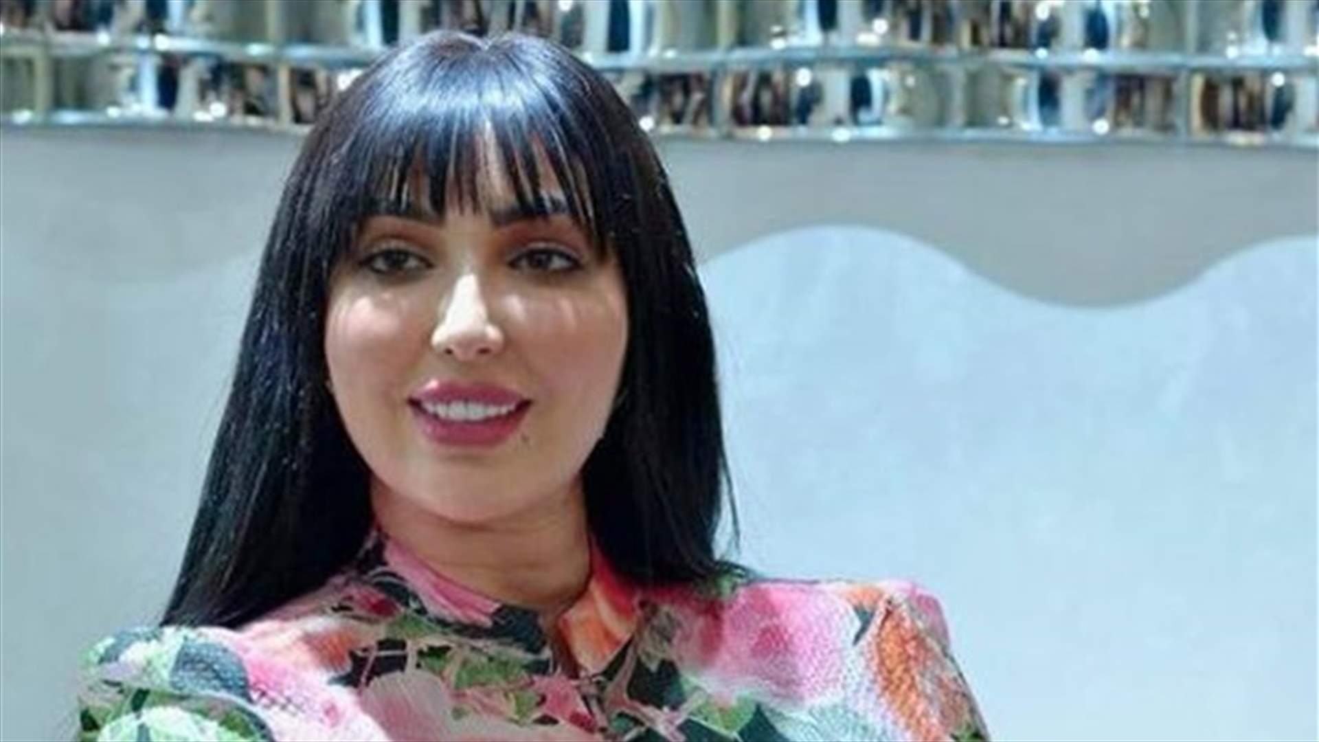 دنيا بطمة تنشر صورتها بالمايوه... والجمهور بين منتقد ومدافع عنها