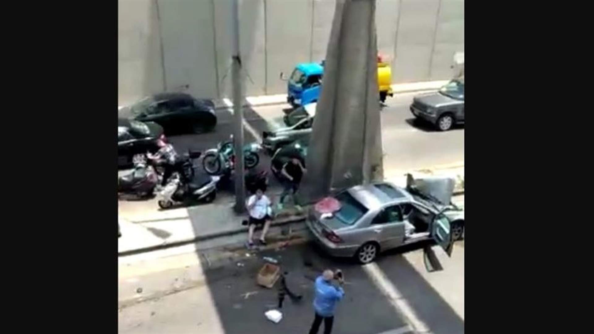 حادث سير مروع على اوتوستراد المدينة الرياضية (فيديو)