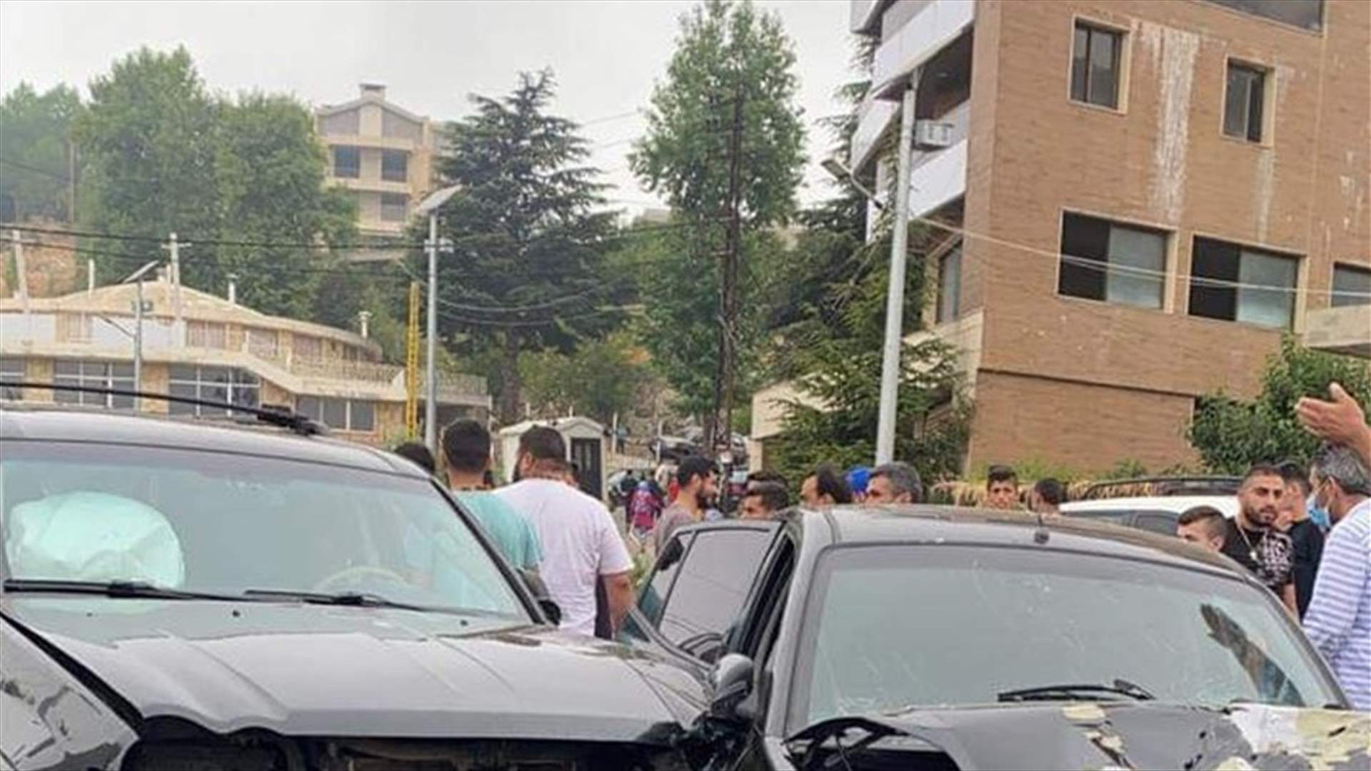 جريحان في حادث تصادم على طريق عام حراجل