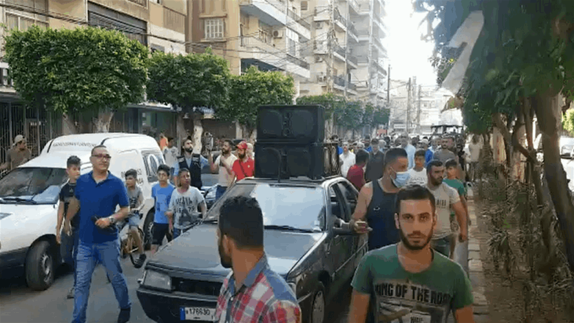 مسيرة احتجاجية جابت شوارع الميناء (فيديو)