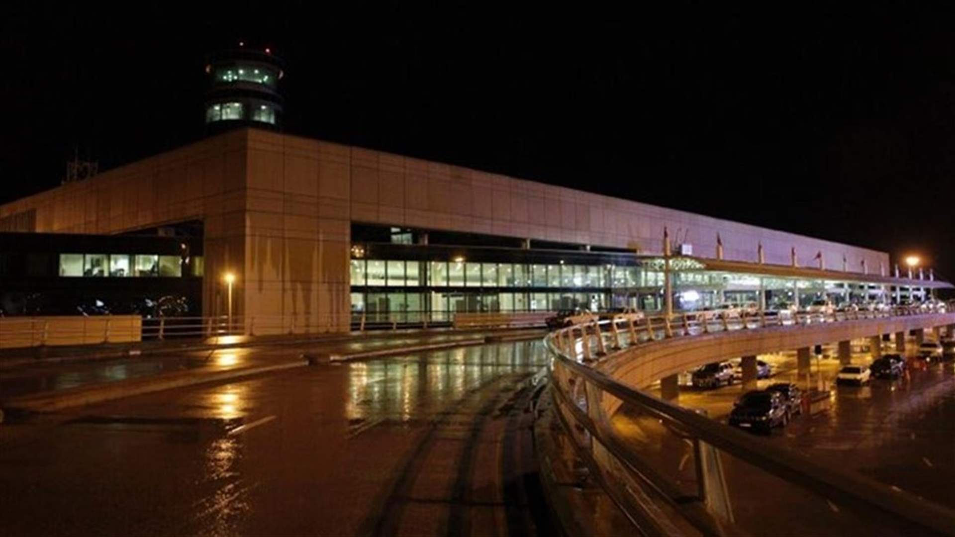 رئيس المطار يُوضح سبب تخفيف الانارة في مطار رفيق الحريري الدولي اليوم