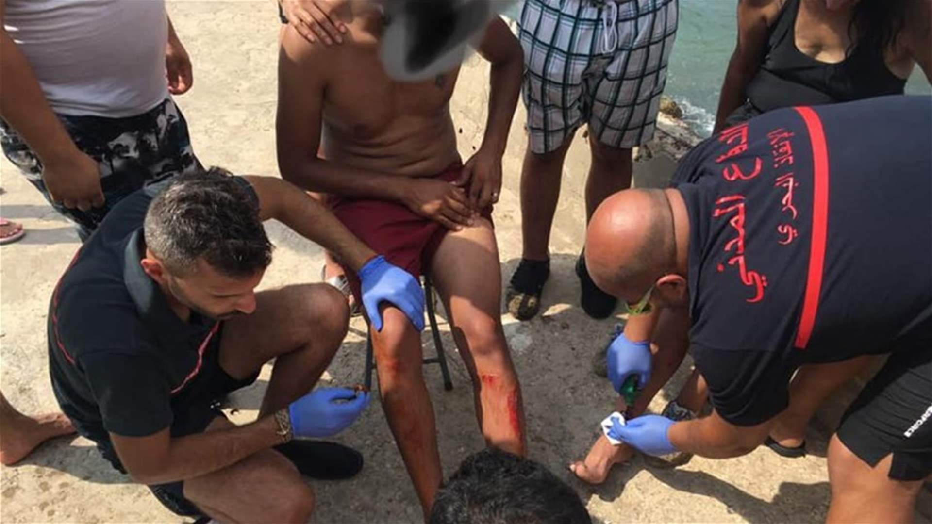 انقاذ شخصين من الغرق مقابل خليج جونية (صور)