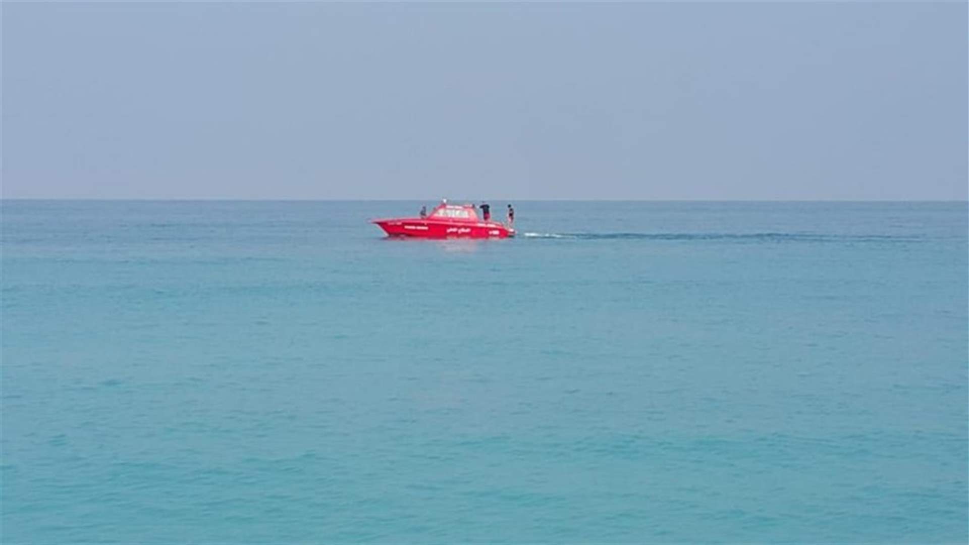 إنقاذ شخصين من الغرق مقابل شاطئ الدامور