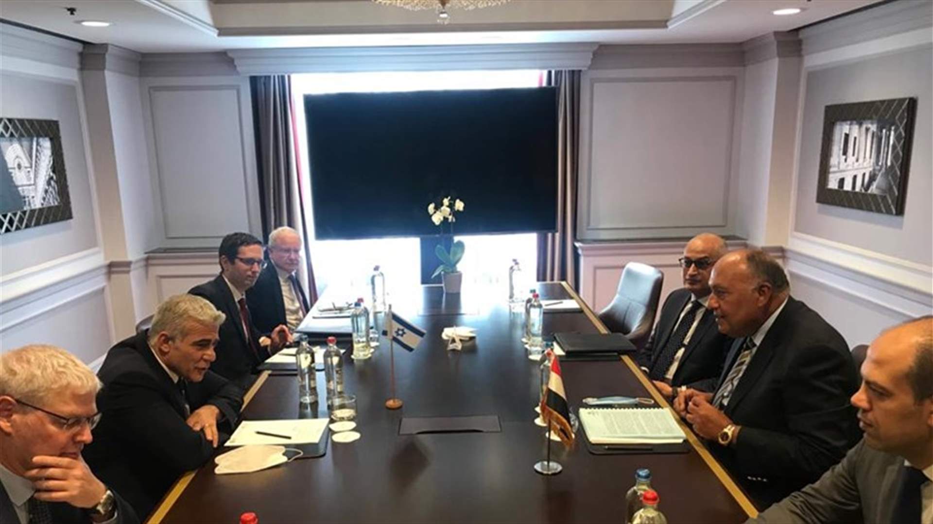 وزير الخارجية المصري يلتقي بنظيره الإسرائيلي في بروكسل
