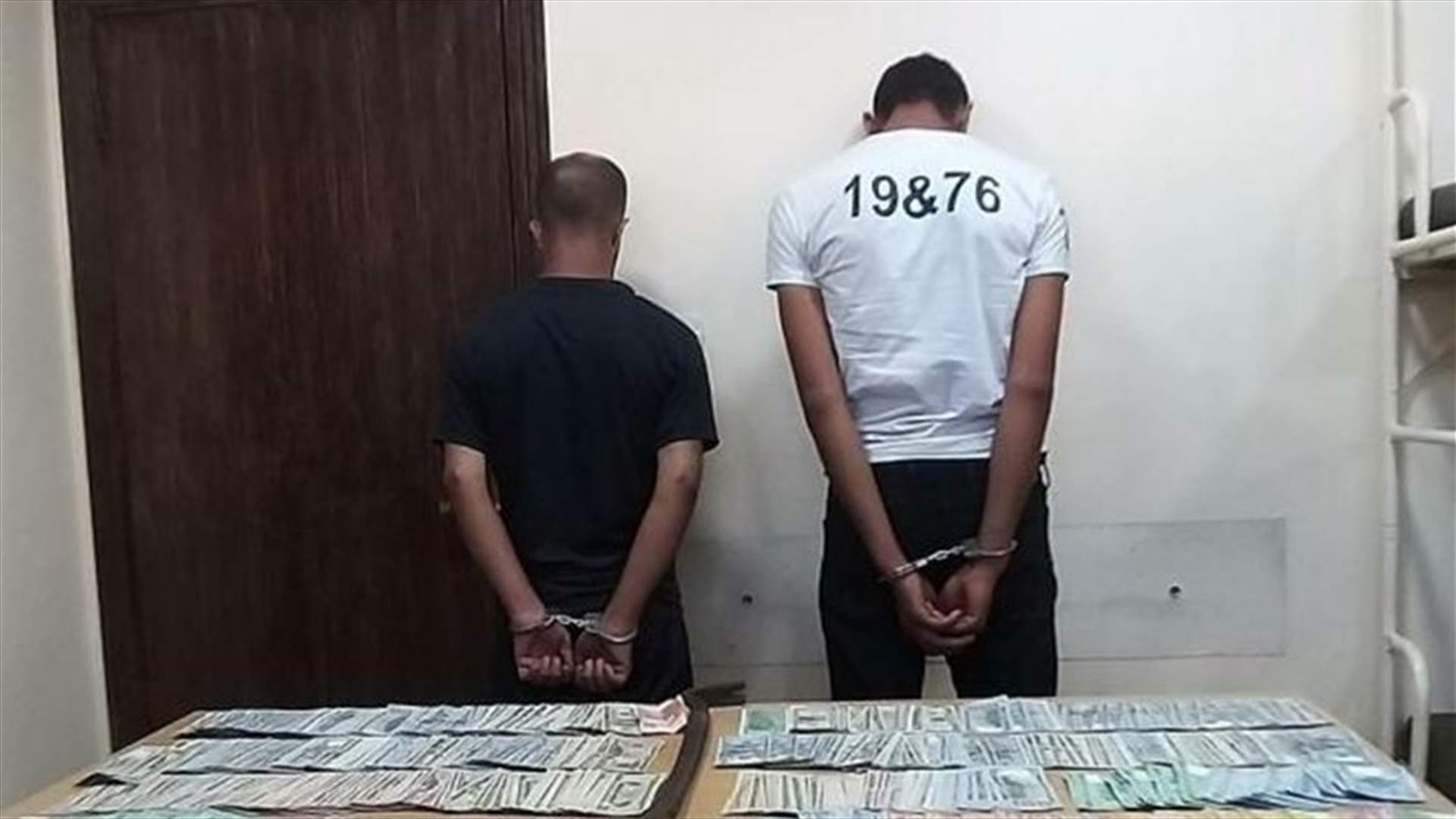 سرقا 50 ألف دولار من شركة يعملان فيها.. فأوقفتهما شعبة المعلومات وأعادت المبلغ إلى أصحابه