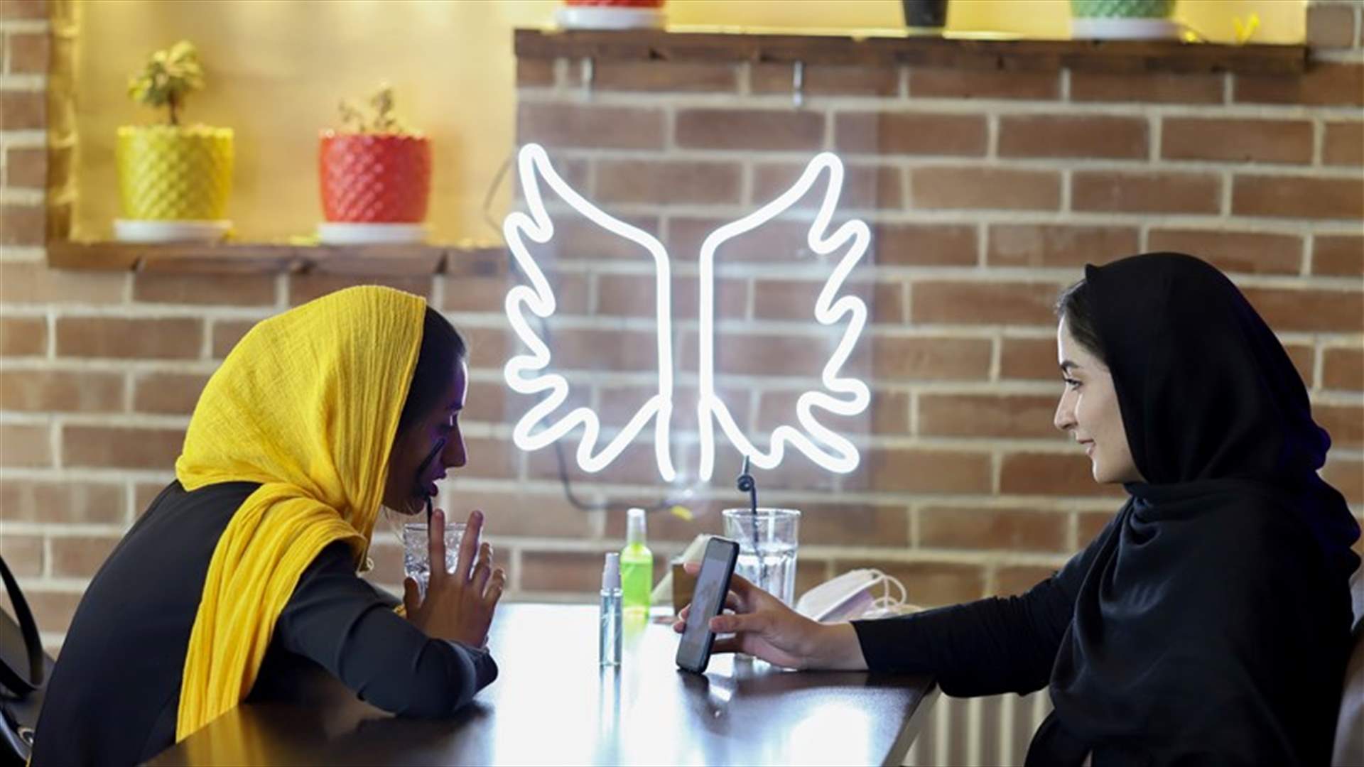 بعد تراجع معدل الخصوبة ... إيران تطلق تطبيق &quot;همدم&quot; للتوفيق بين المواطنين