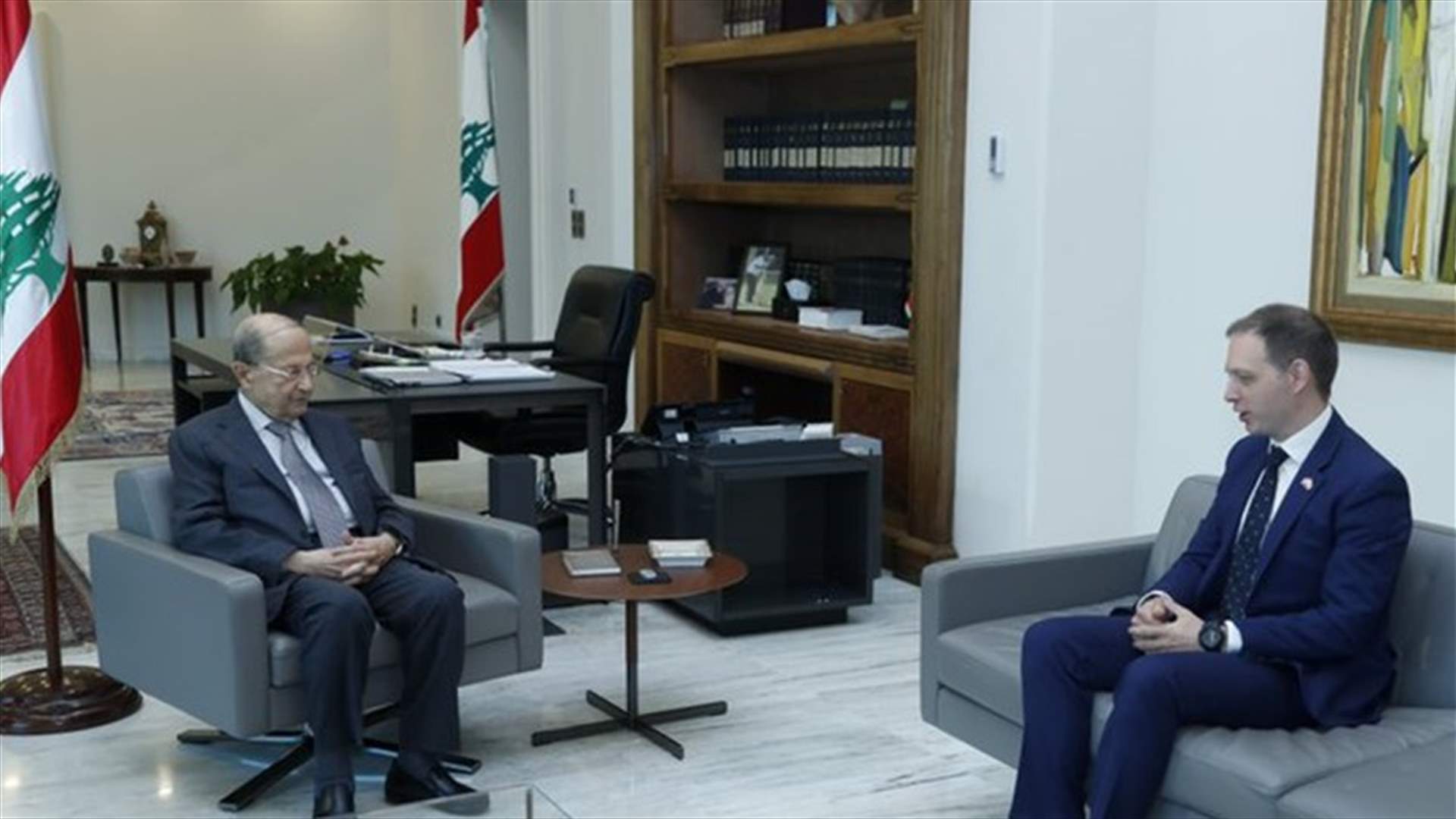 عون عرض التطورات مع سفير بريطانيا الجديد