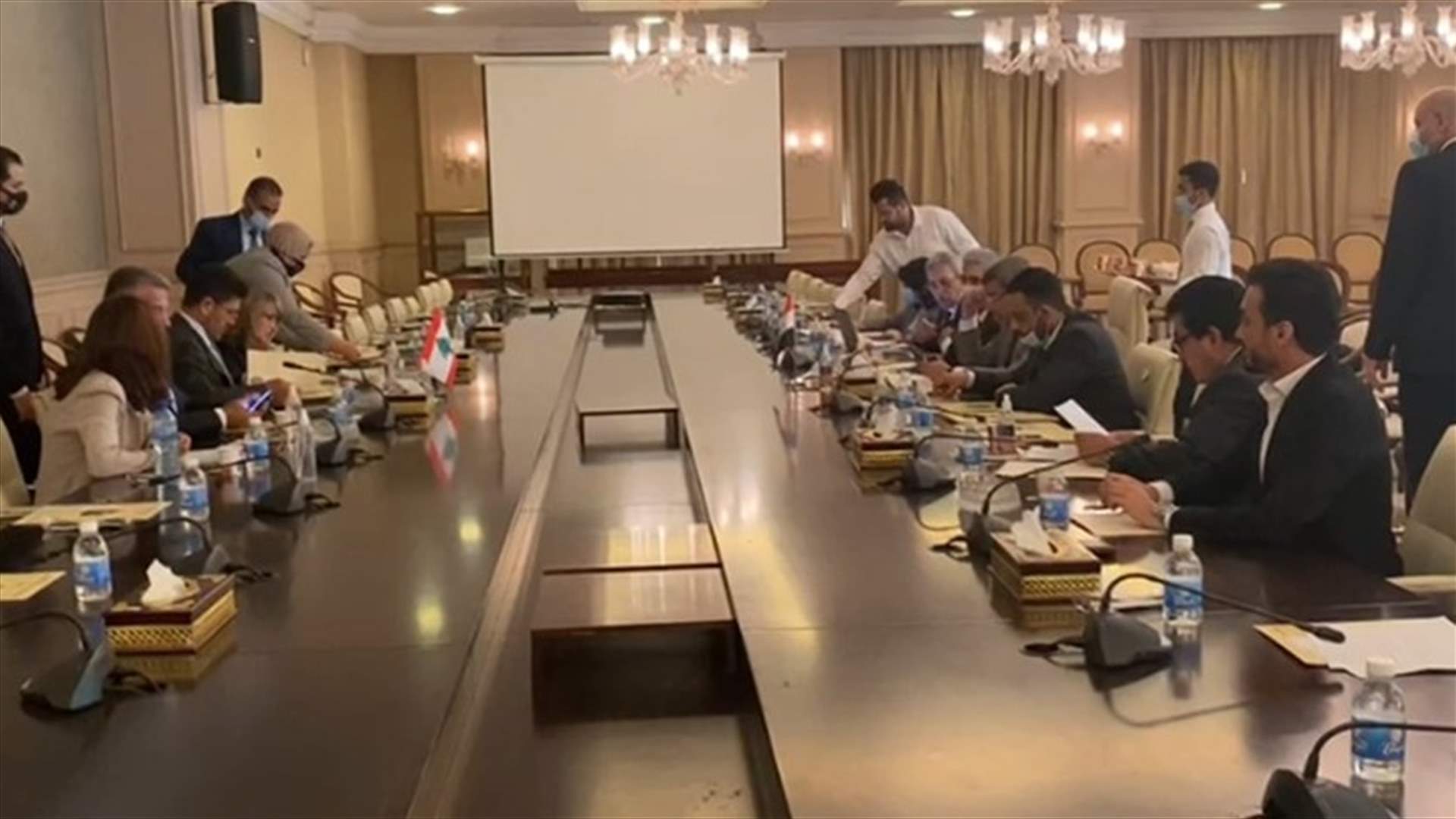 إرجاء التوقيع على إتفاق النفط العراقي إلى لبنان لصباح السبت.. ومتى  تصل البواخر العراقية؟