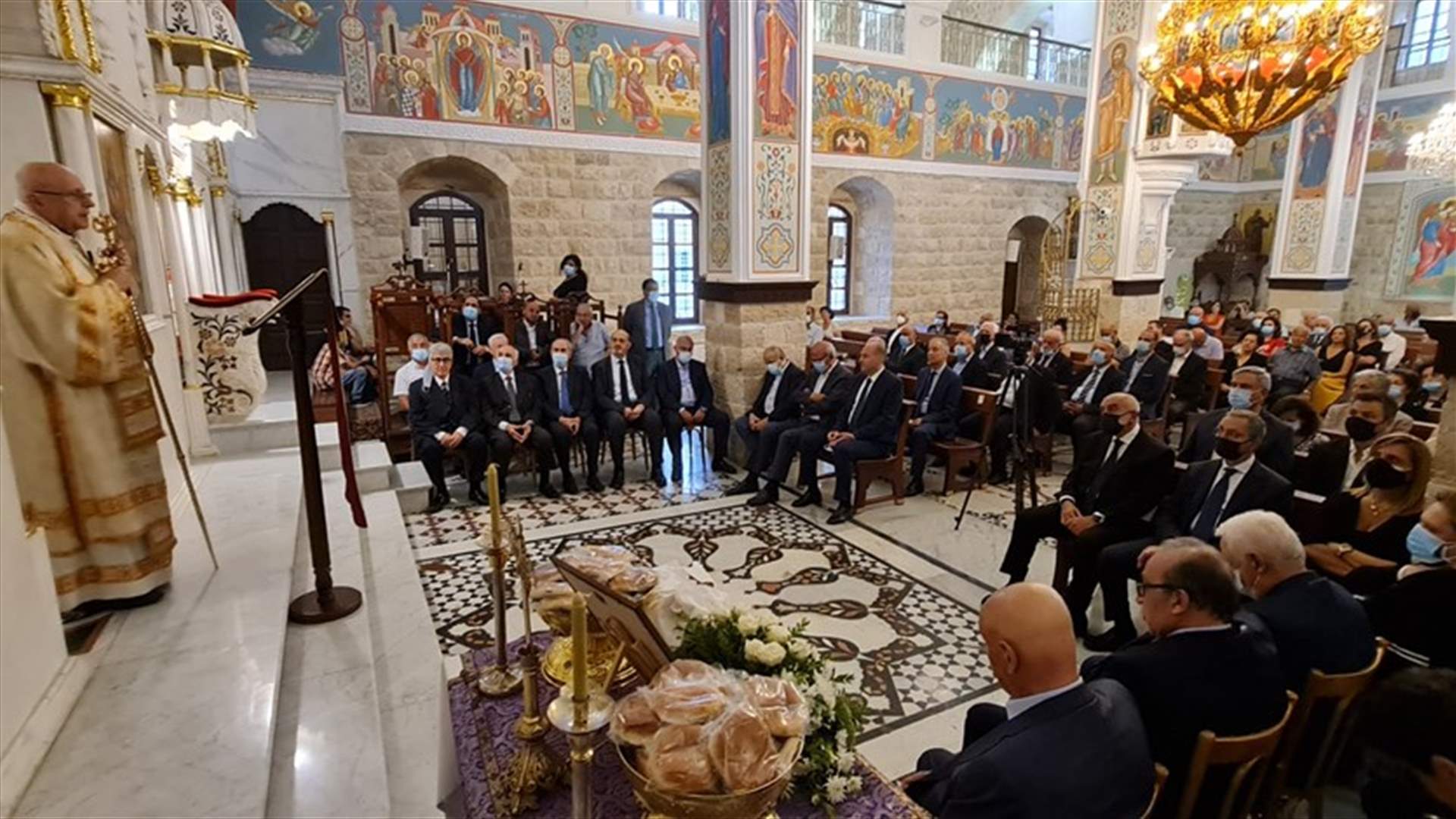 قداس وجناز لراحة نفس رئيس غرفة التجارة والصناعة والزراعة في زحلة ادمون جريصاتي