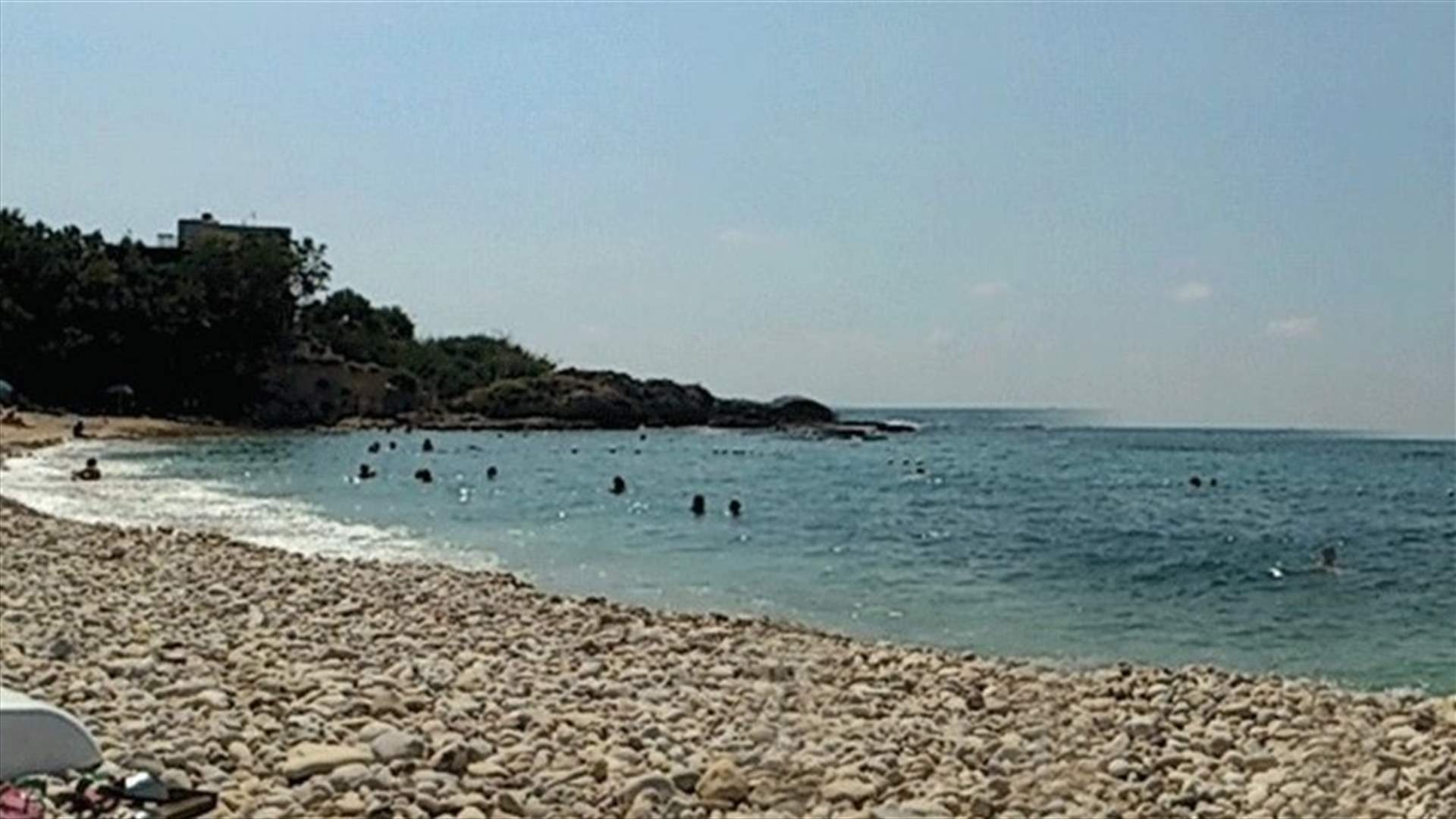 إنقاذ 3 أشخاص تعرضوا للغرق مقابل شاطىء العقيبة كسروان