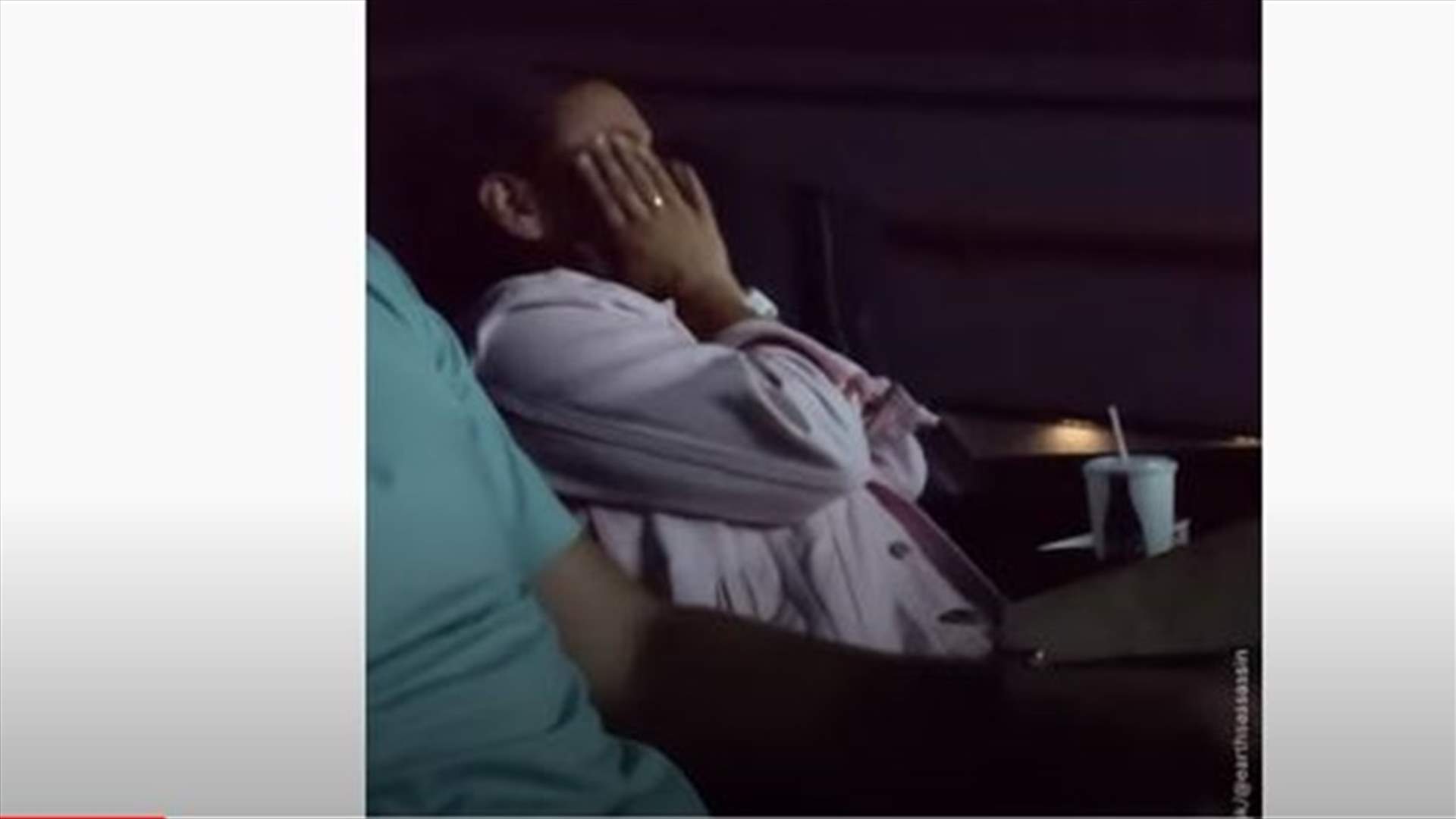 زوج يفاجئ زوجته بفيديو زفافهما بعد فقدانه لـ14 عاماً... شاهدوا ردّ فعلها! (فيديو)