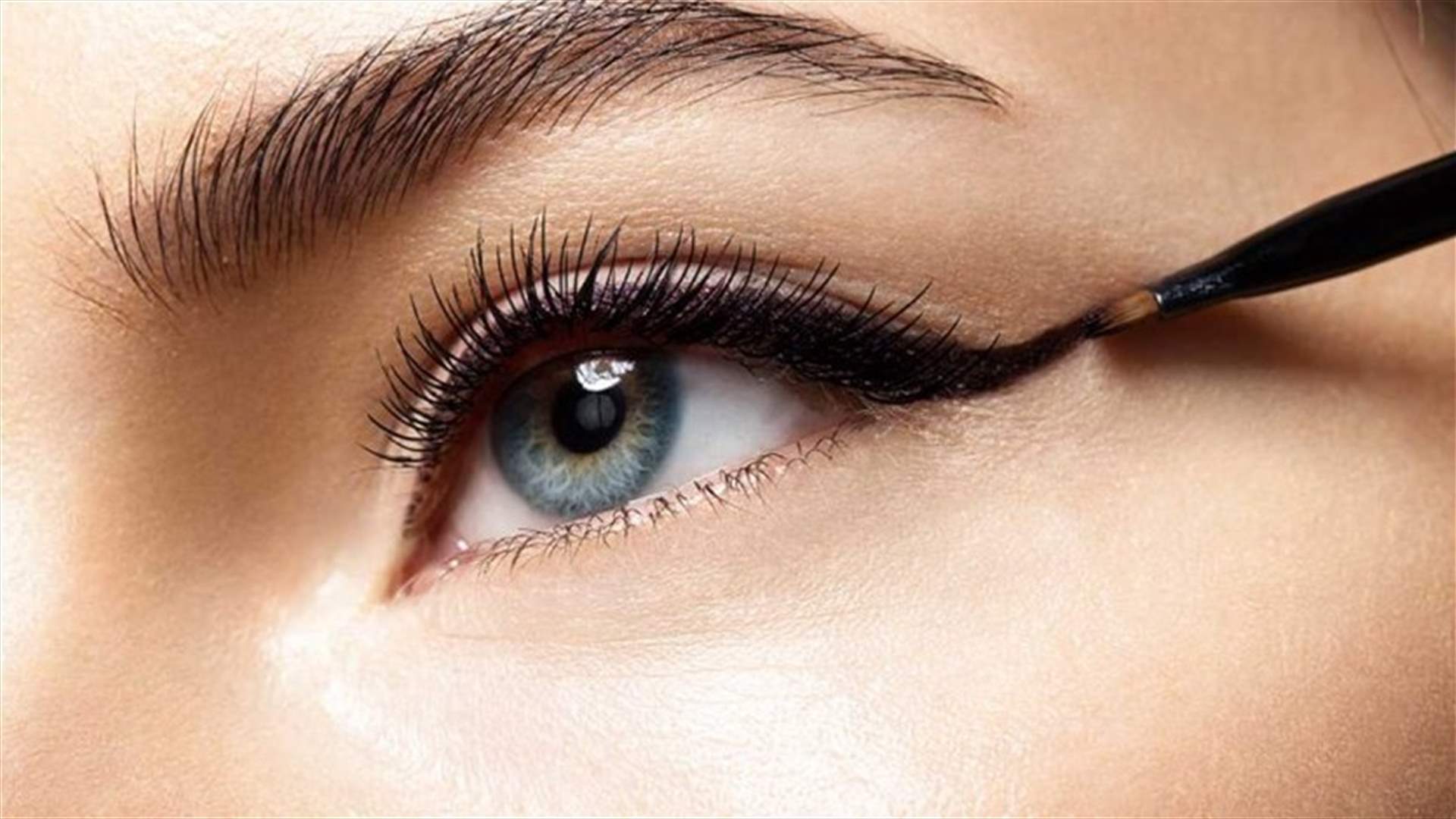 حيل سهلة اتبعنها لمنع تلطخ الآيلاينر