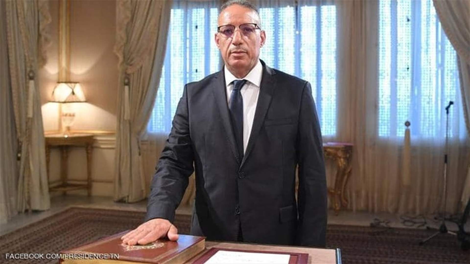 الرئيس التونسي يعين رضا غرسلاوي لإدارة وزارة الداخلية