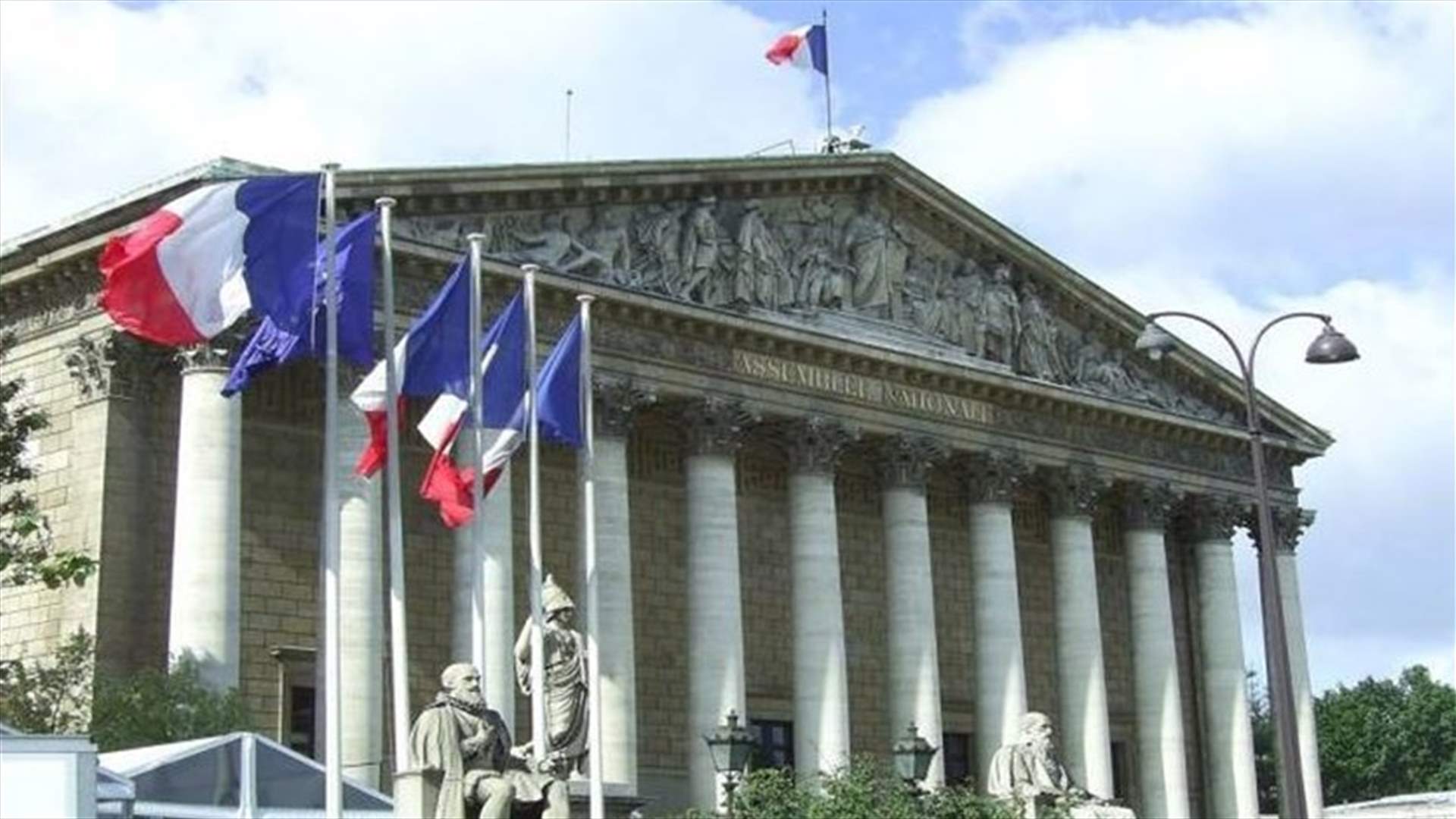 باريس مستعدة لزيادة الضغط على المسؤولين اللبنانيين لتشكيل حكومة