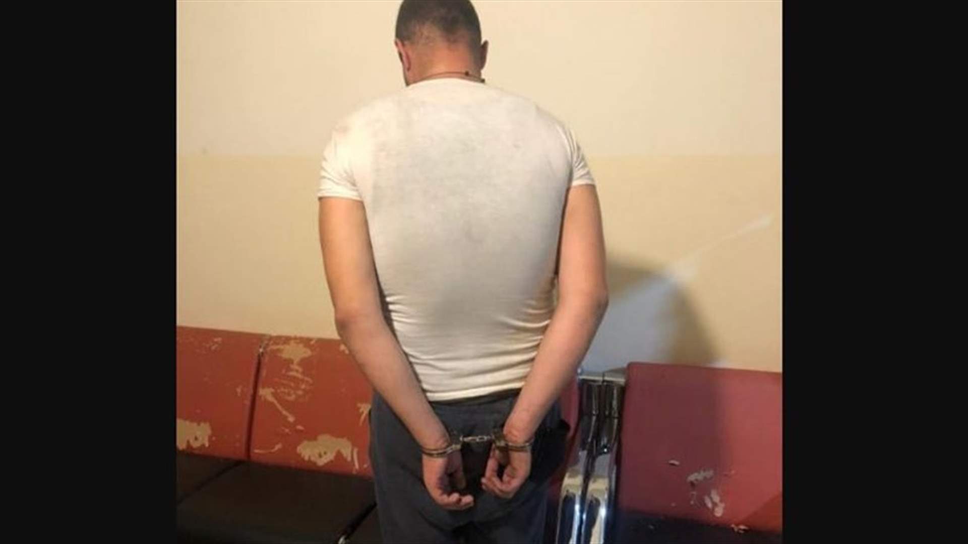 القبض على سارق منازل ودراجات نارية في كفررمان