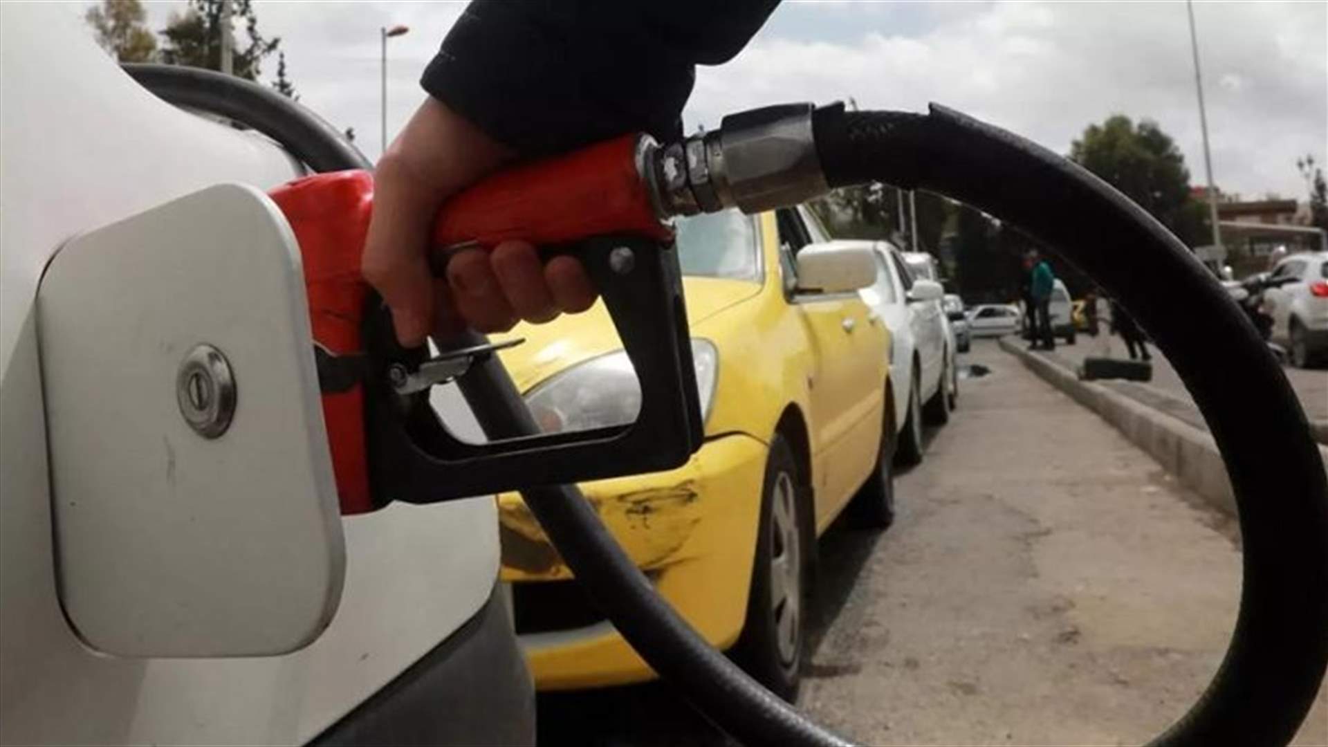 للمساعدة على خفض أسعار البنزين في بلادها...  ماذا اقترحت وزارة الطاقة الروسية؟