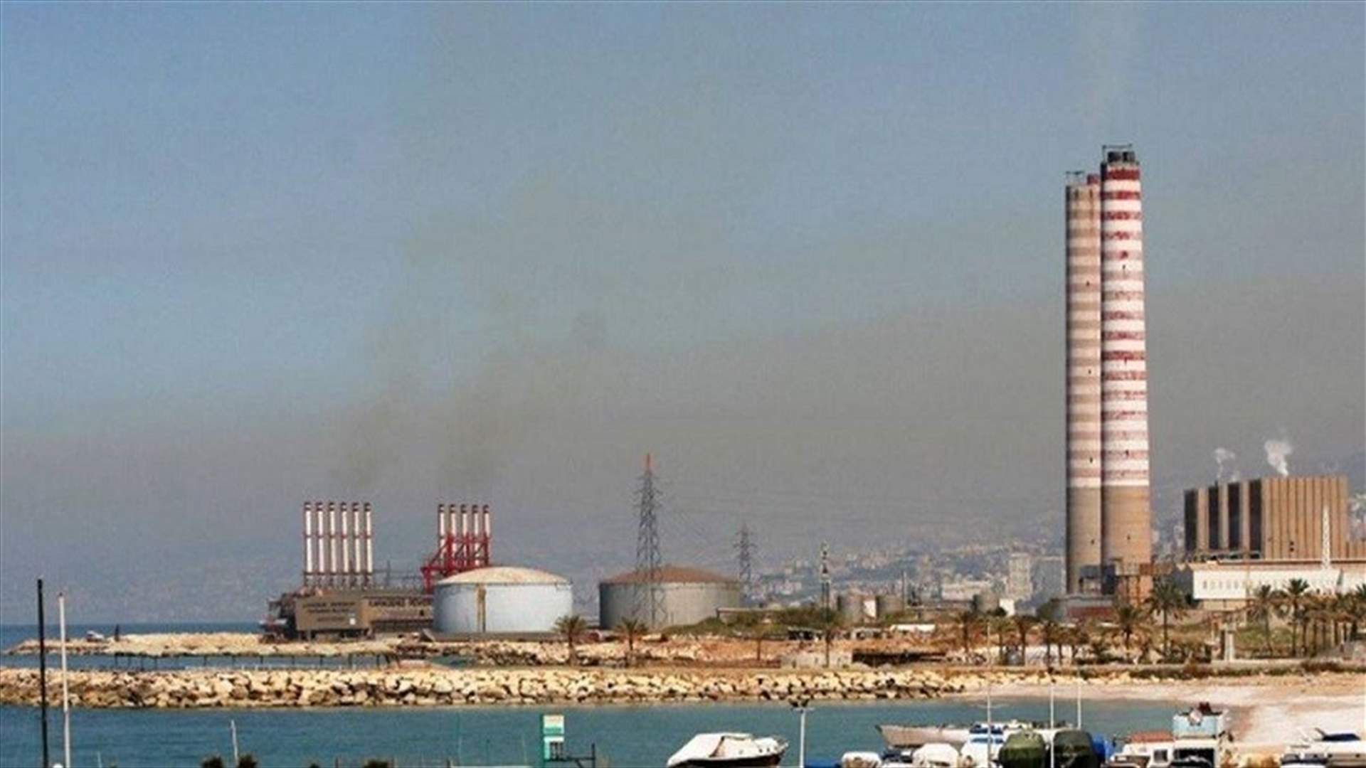 مجموعة من معمل الزوق القديم عاودت انتاج الكهرباء...