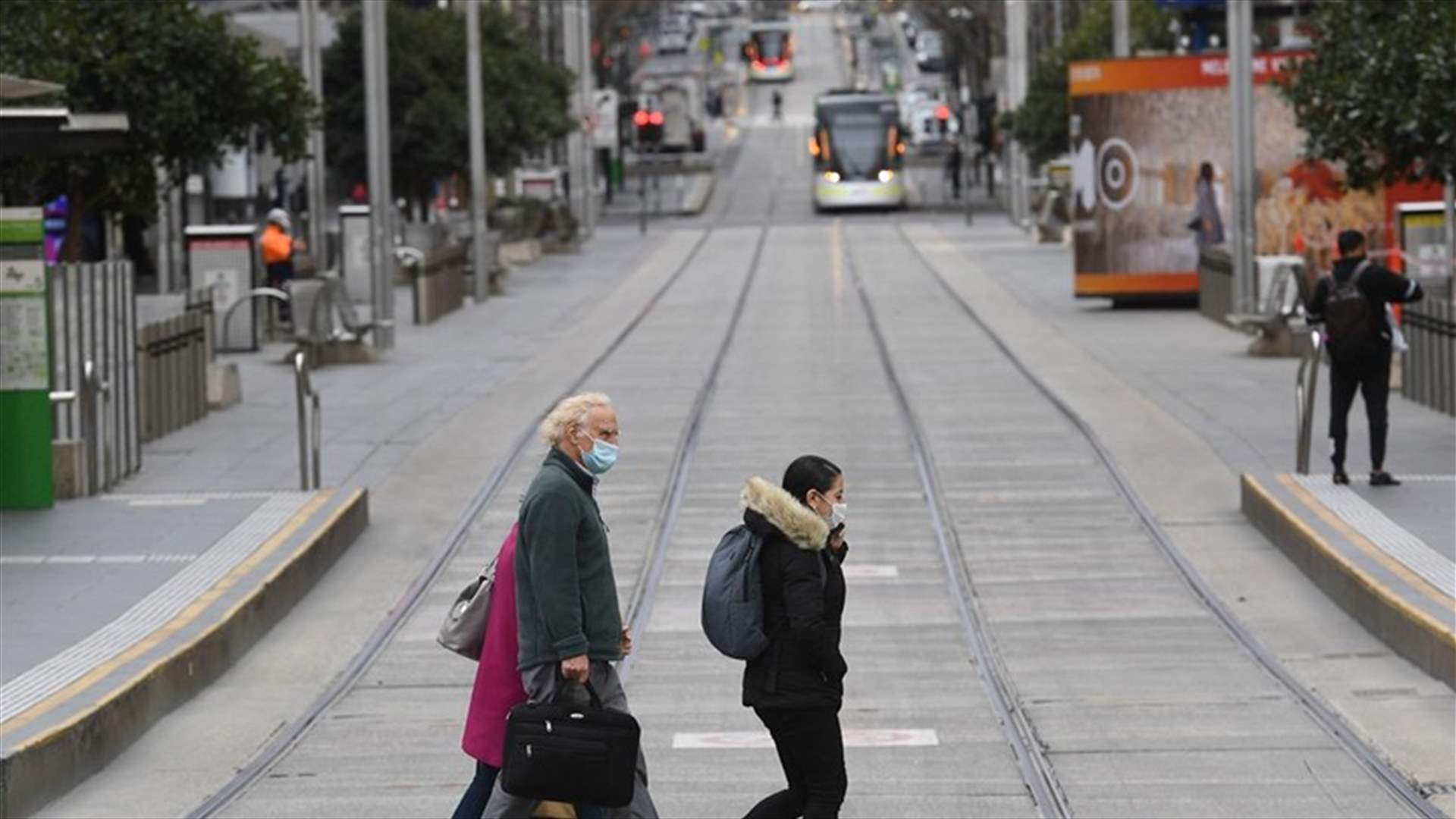 Melbourne extends COVID lockdown; 'no jab, no job' in Sydney