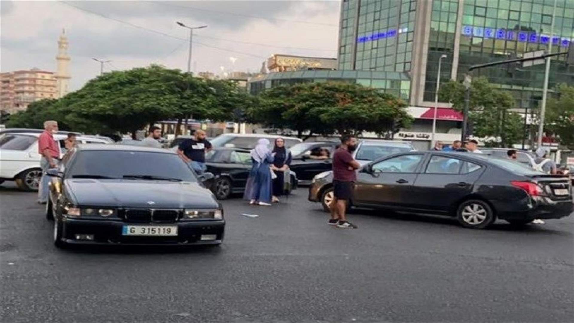 قطع الطريق عند تقاطع ايليا في صيدا