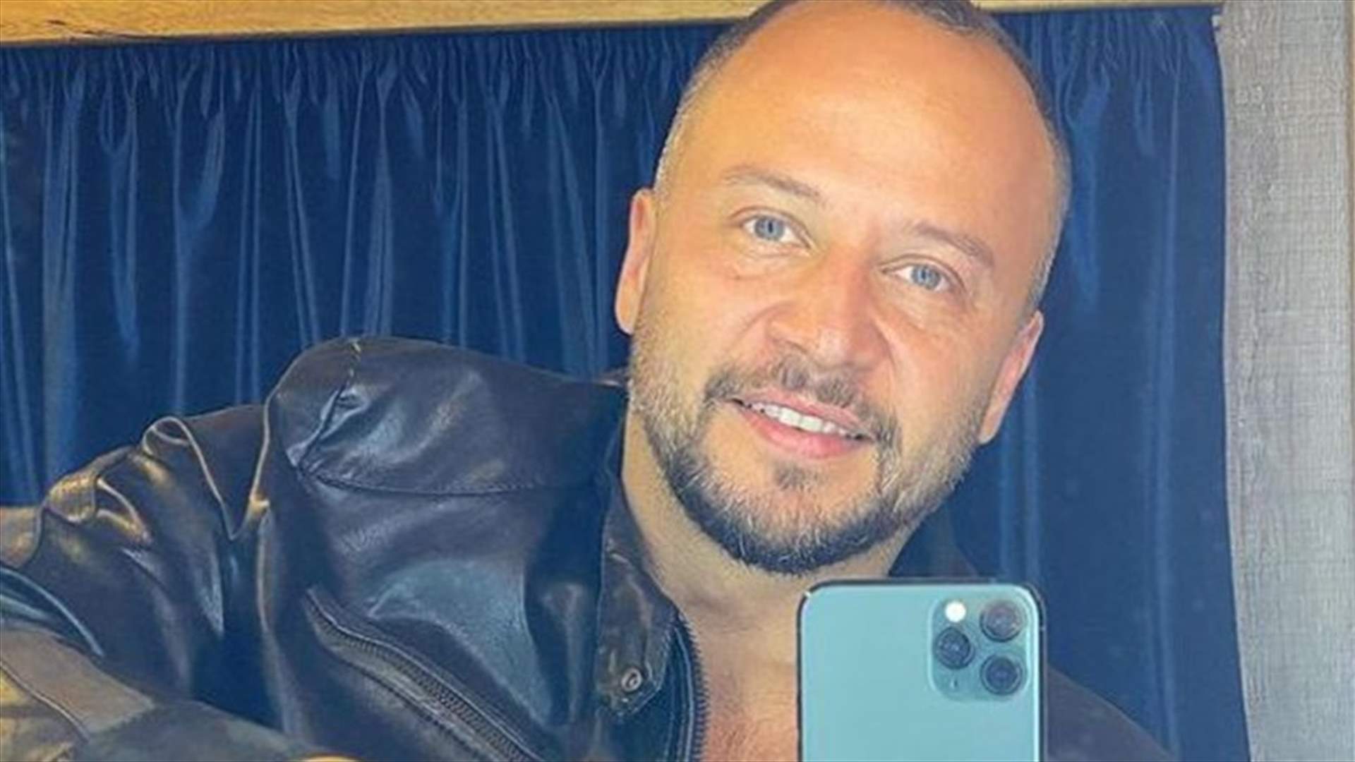 مكسيم خليل يوجّه رسالة إلى السوريين من أعلى نقطة في برشلونة