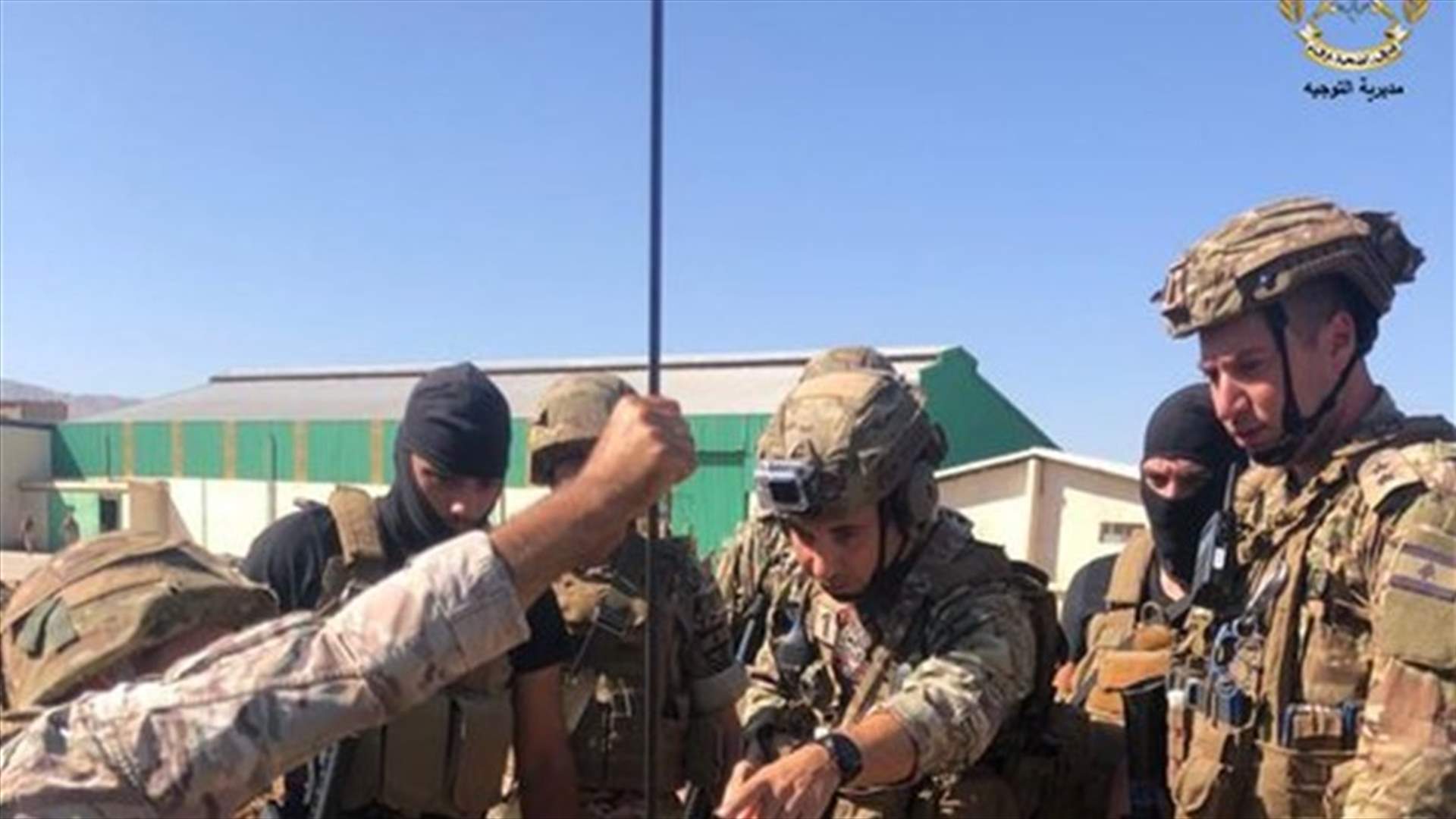 الجيش يضبط كمية كبيرة من المازوت في محيط مطار رياق...