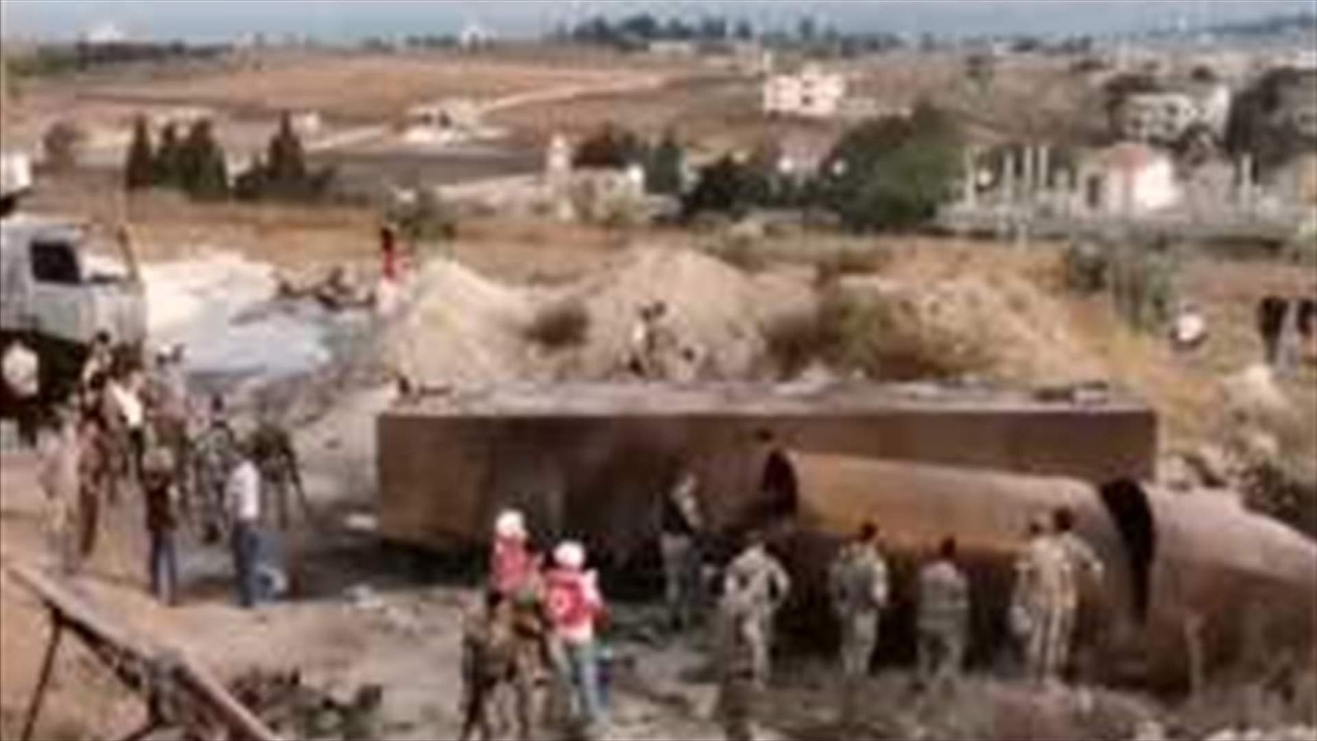 مسؤولون في السفارة الهندية بينهم السفير يخرجون من كابول