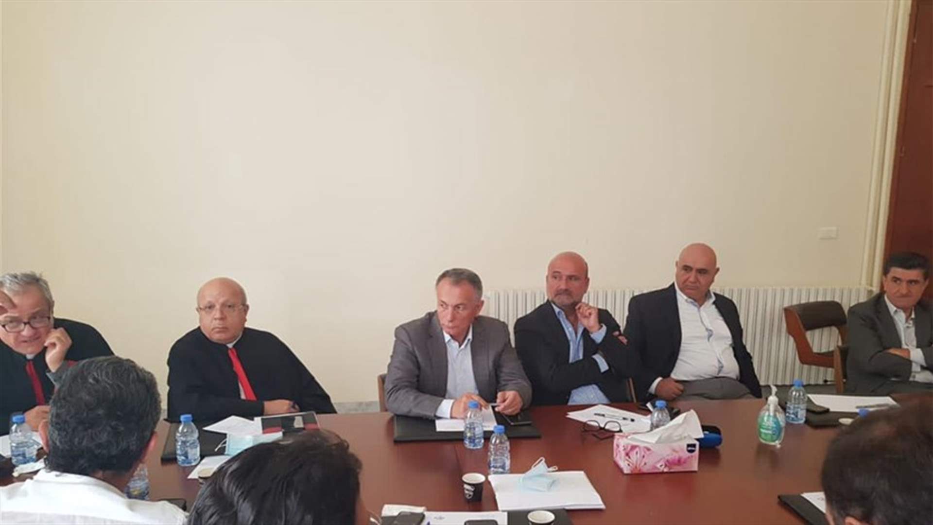مطارنة ونواب كسروان وجبيل واتحاد بلديات المنطقتين بحثوا أزمتي الدواء والمازوت