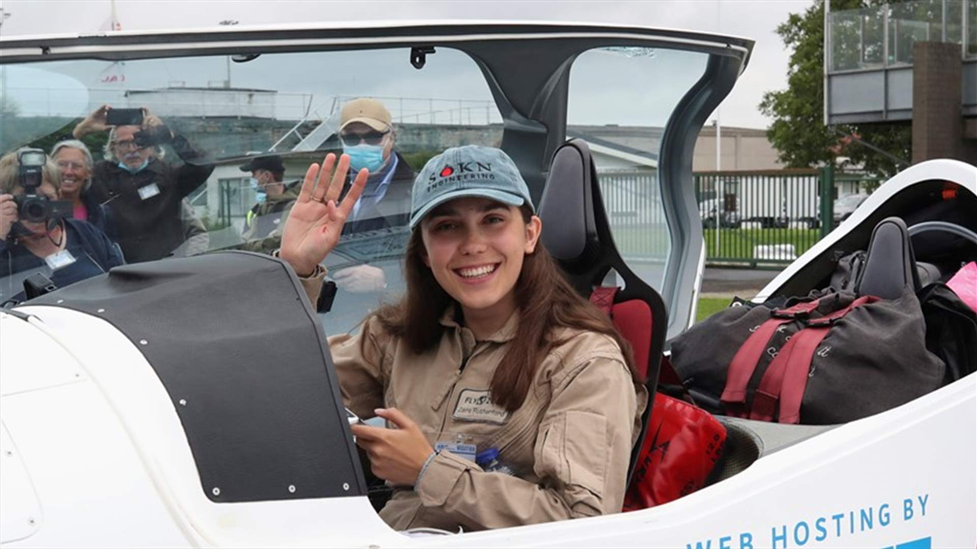 Flying solo, 19-year-old woman takes off on round-the-world record bid