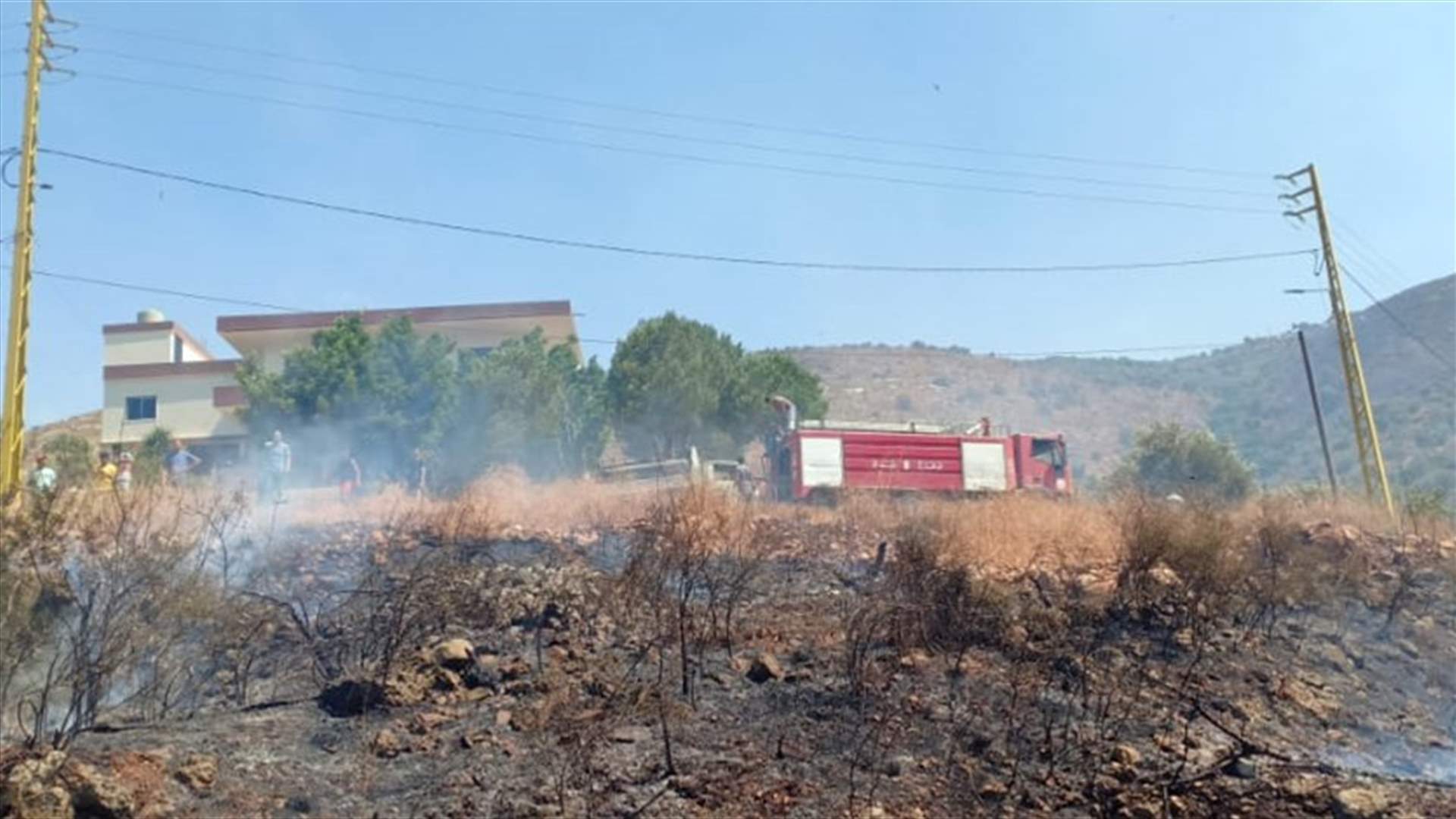 حريق في أراضي عيون الغزلان وجديدة القيطع العكاريتين... والاهالي يناشدون