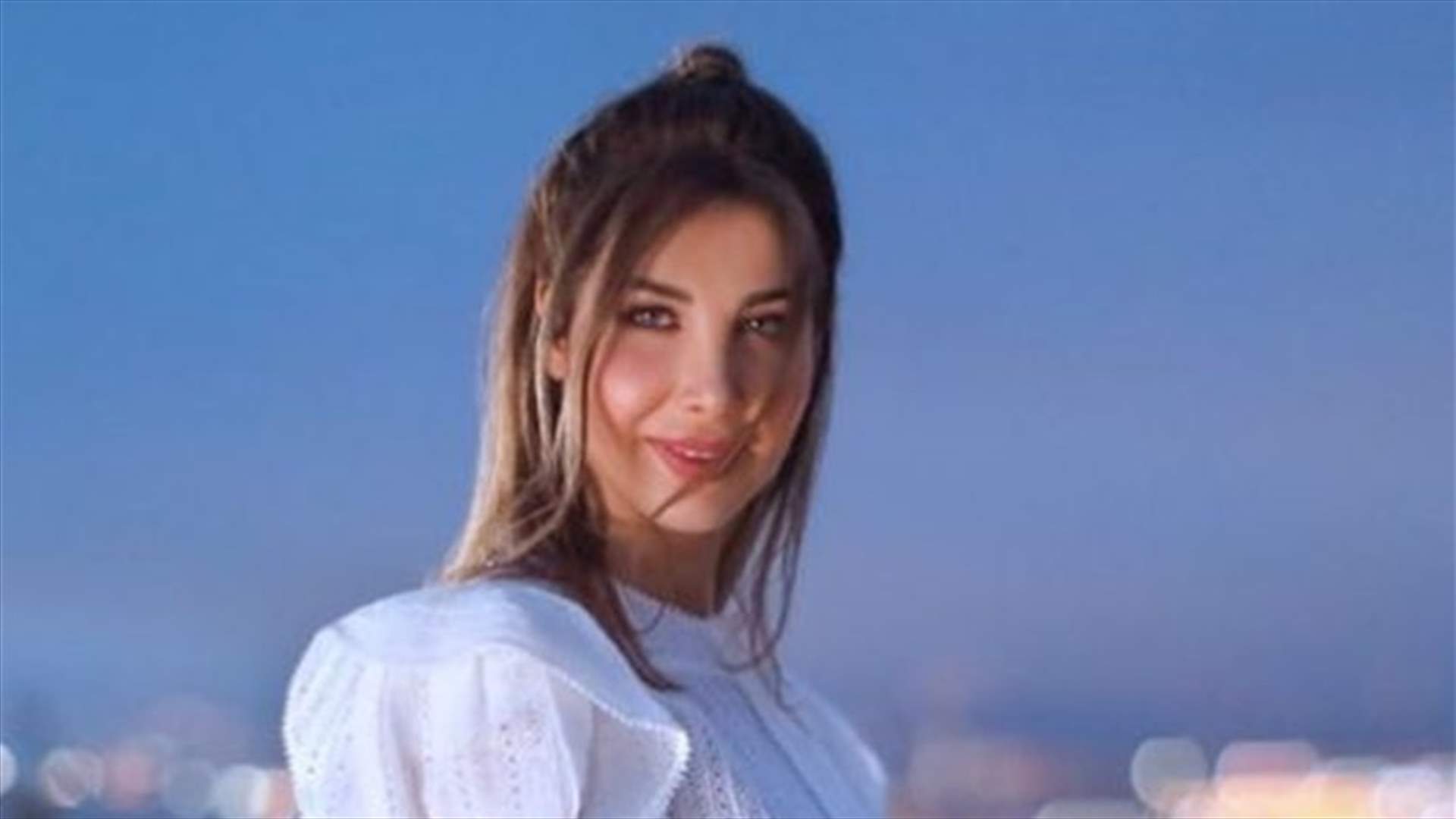 نانسي عجرم مع شقيقيها نبيل ونادين.. وظهور مميز لوالديهم في صورة عائلية
