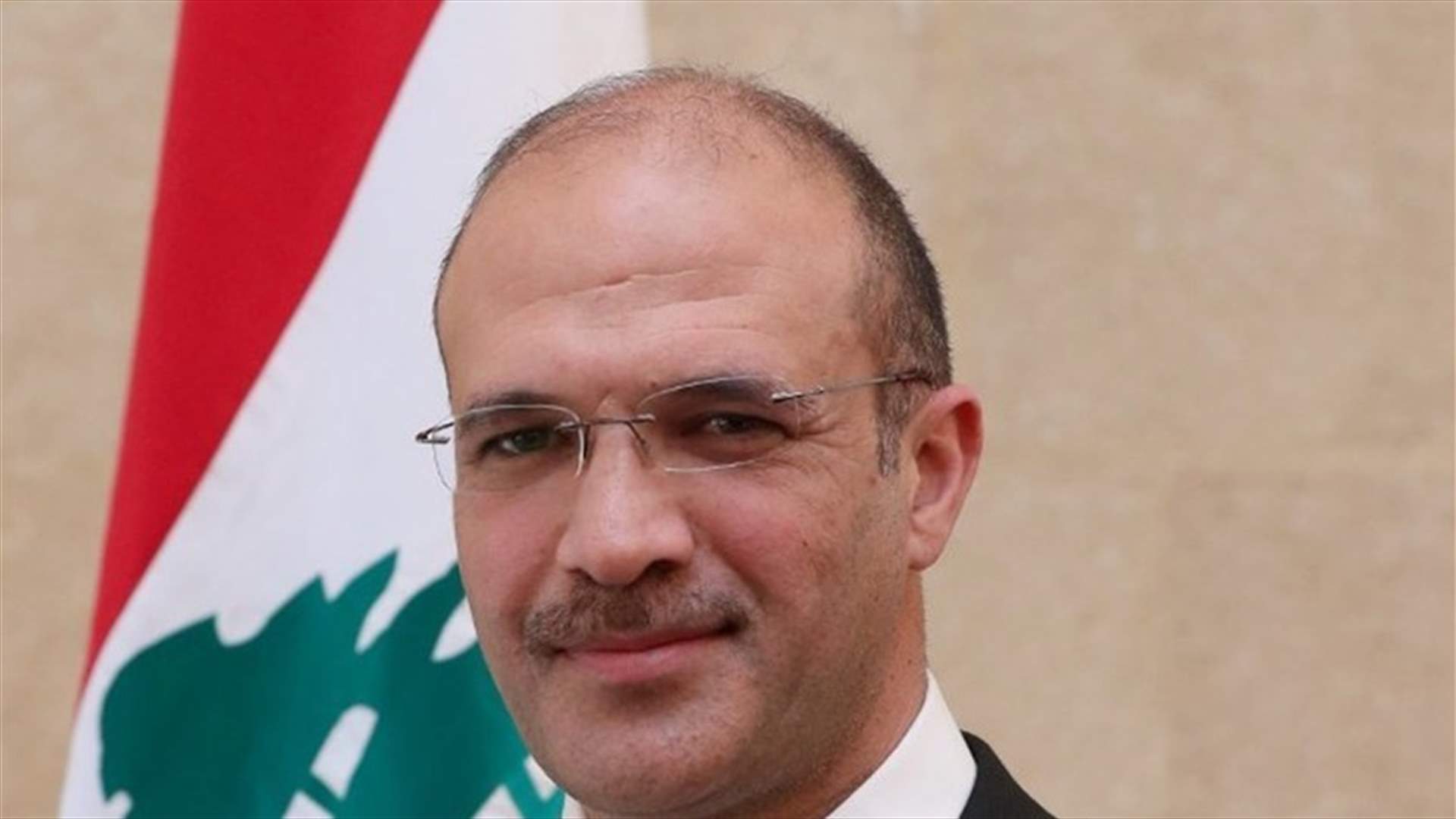 Health Minister says Central Bank started green lighting accumulated permissions to import medicines