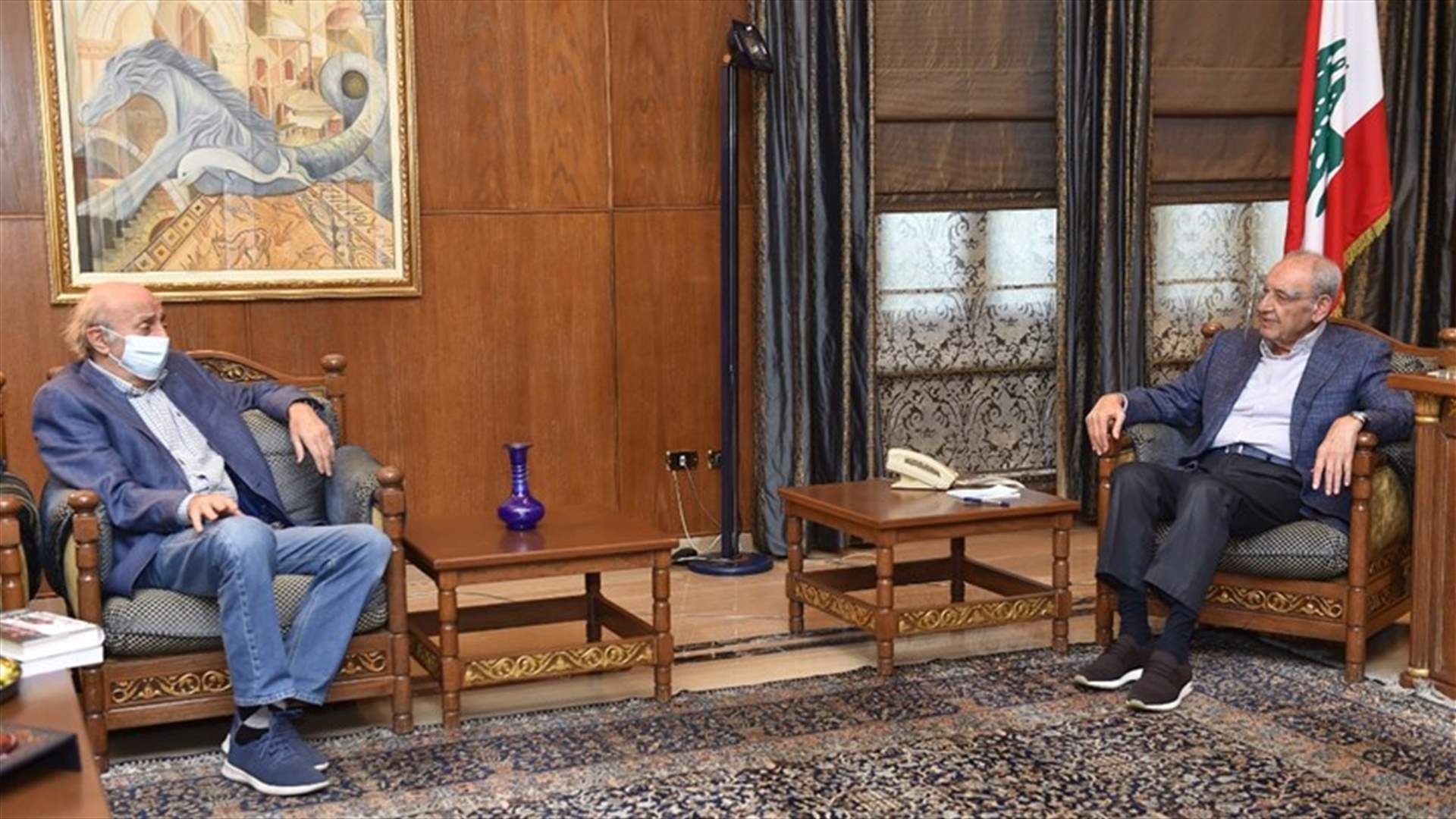 آخر المستجدات السياسية بين بري وجنبلاط