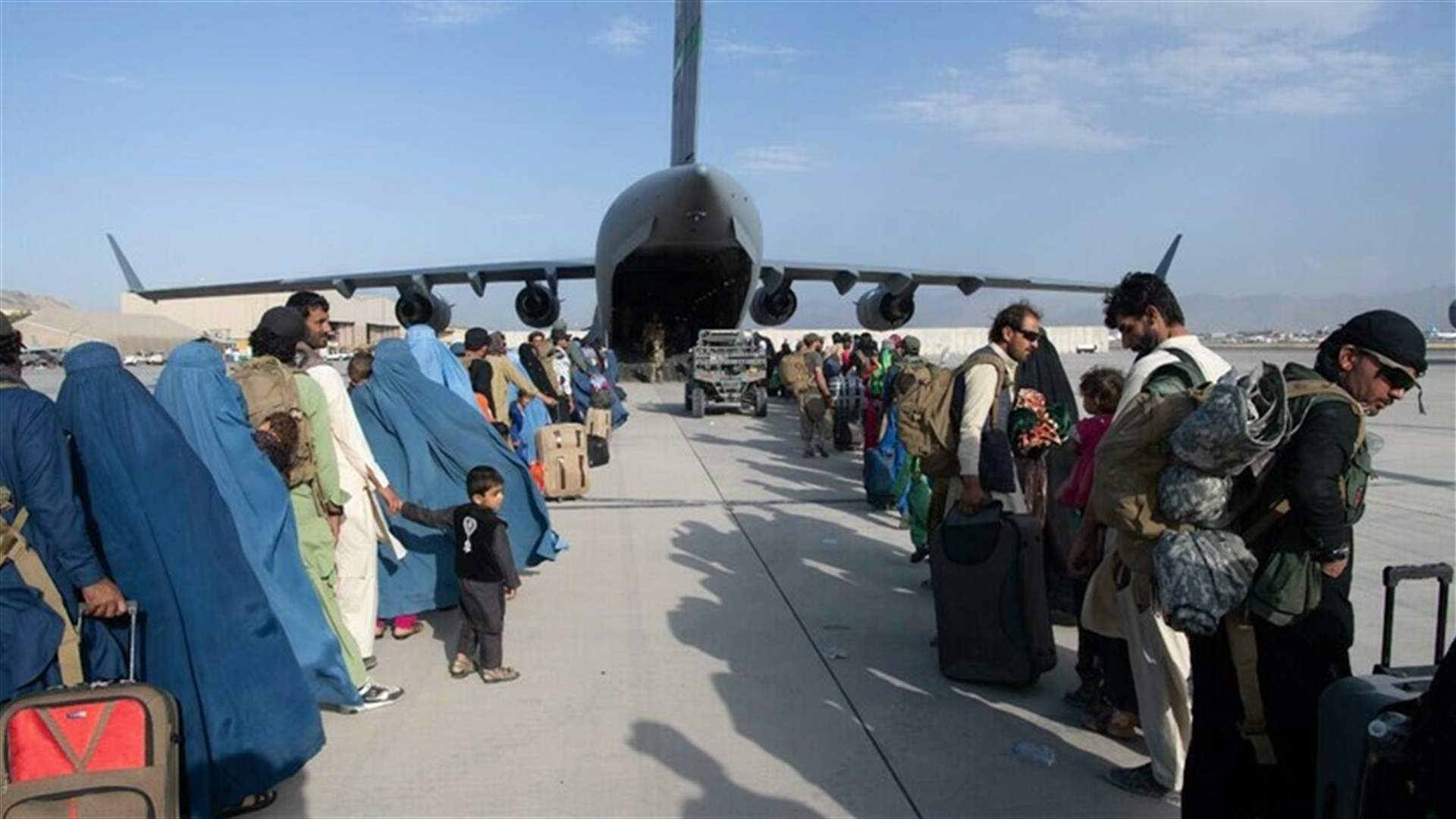 مسؤول أميركي: إطلاق عدة صواريخ على مطار كابول ومنظومة دفاعية تعترضها