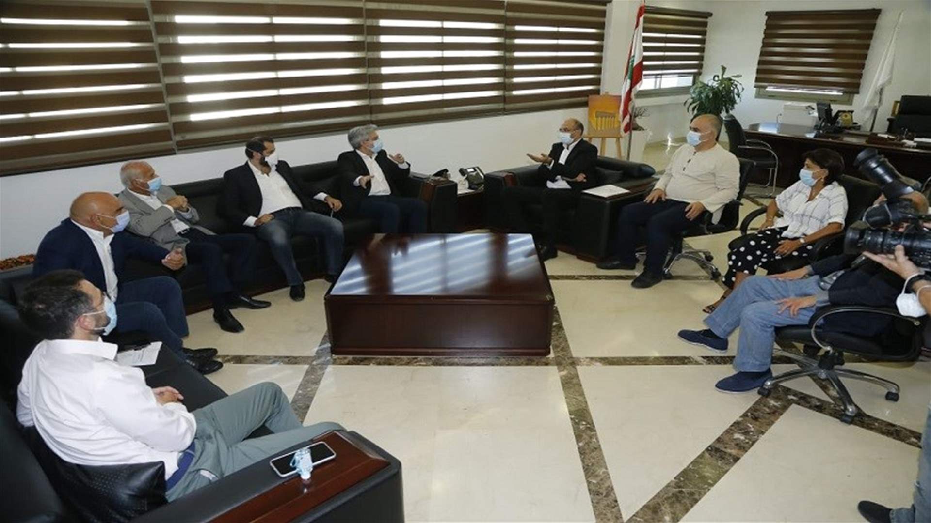 حسن تابع ملف الدواء مع مجلس نقابة المستوردين... جبارة: الخبر السار يتعلق بمرضى السرطان