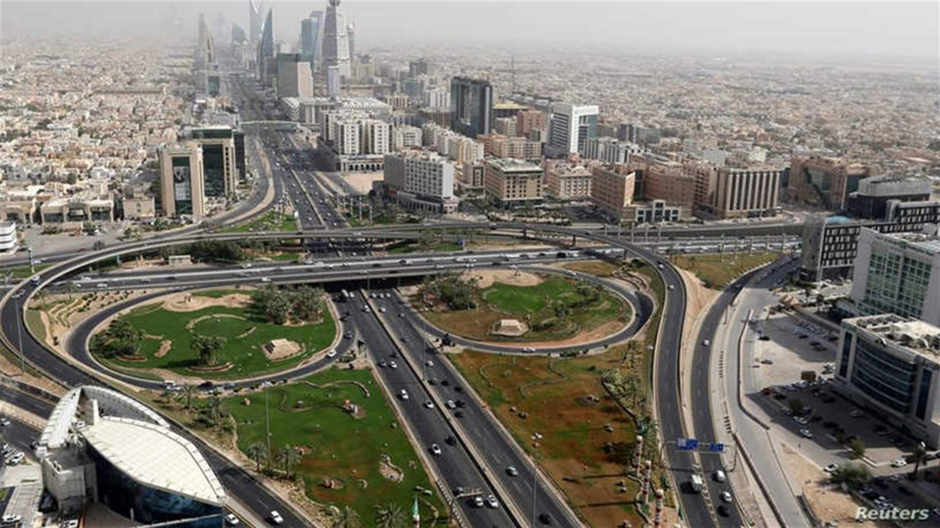 بسبب التعدي على مشاريع البحر الأحمر.. أمر ملكي بإعفاء مسؤولين في السعودية