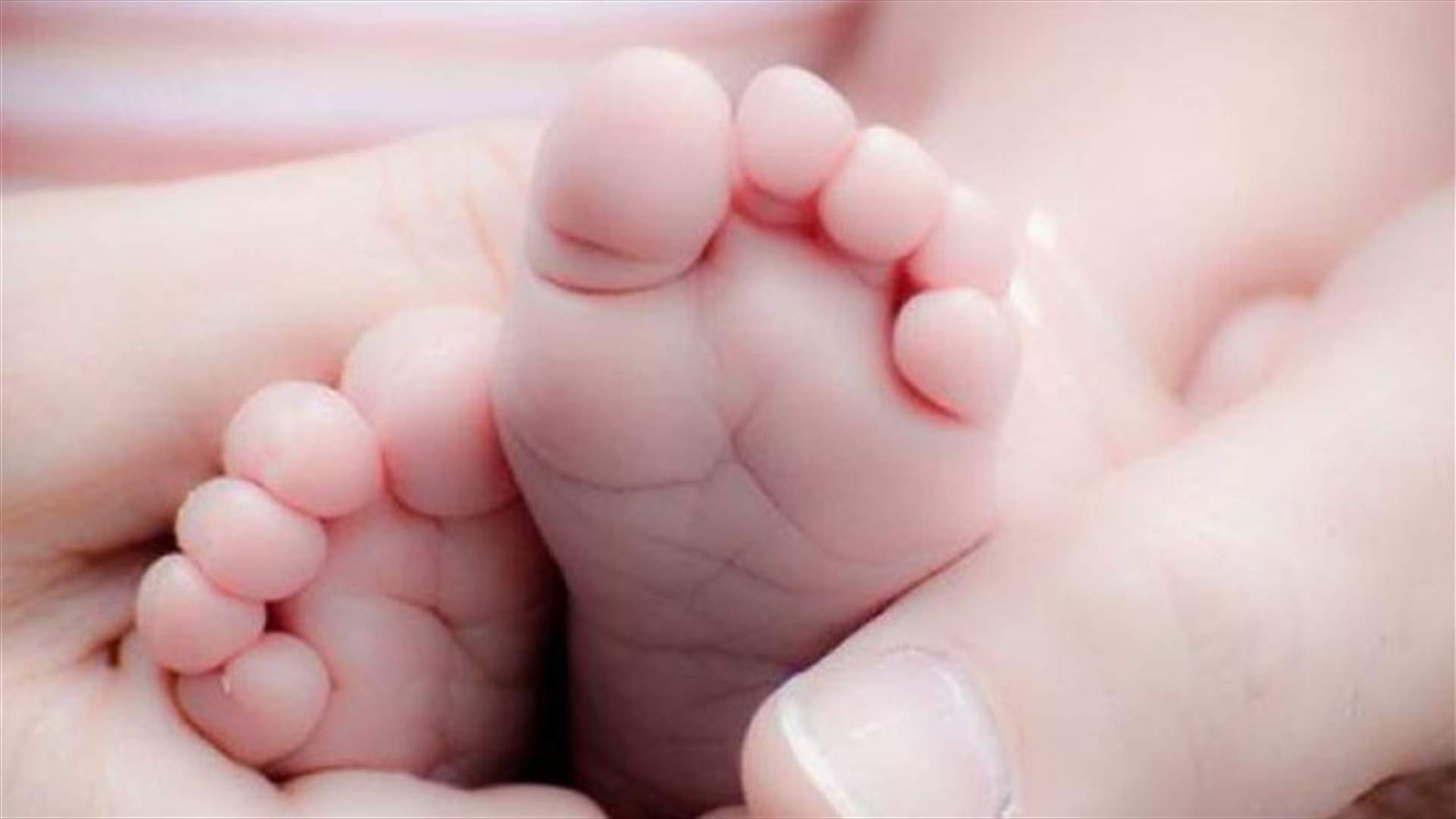 في الكويت... عاملة منزلية تنحر مولودها!