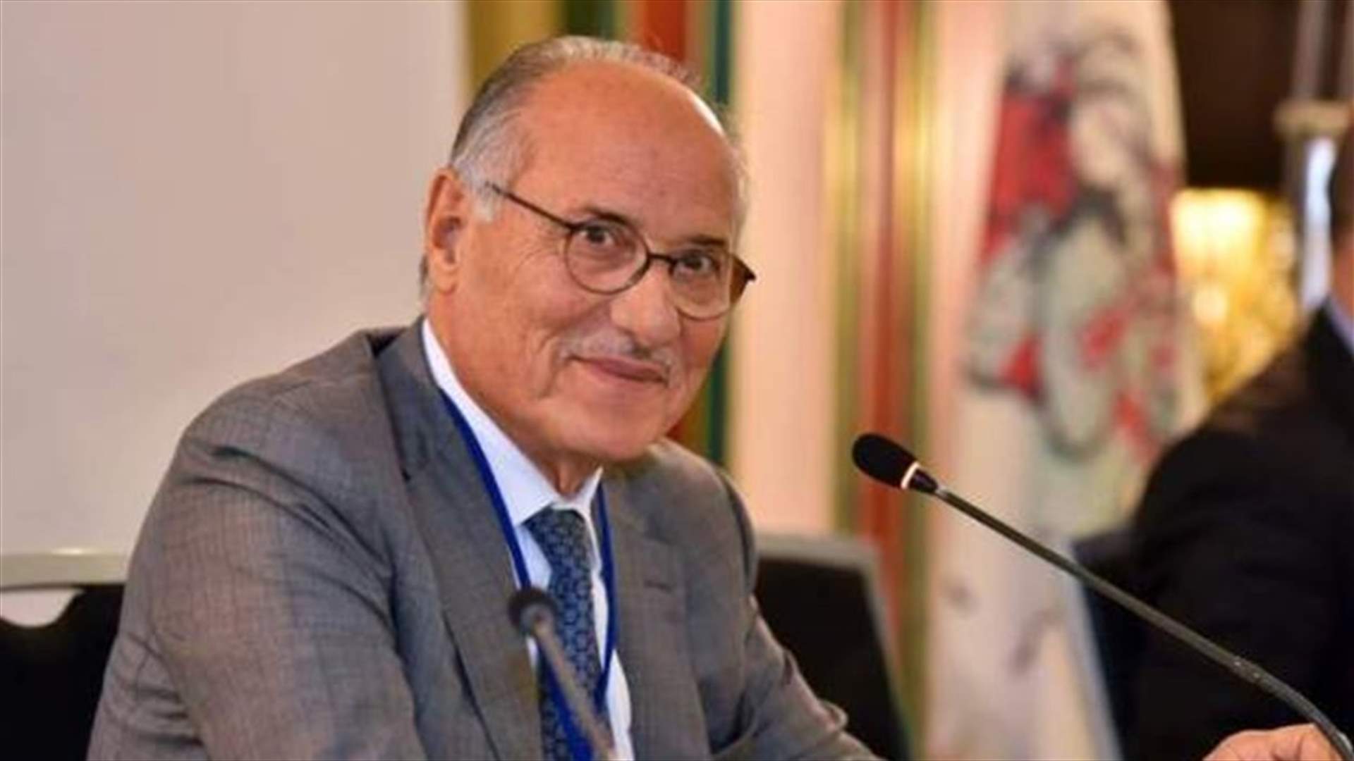 السيرة الذاتية لوزير التربية والتعليم العالي عباس الحلبي