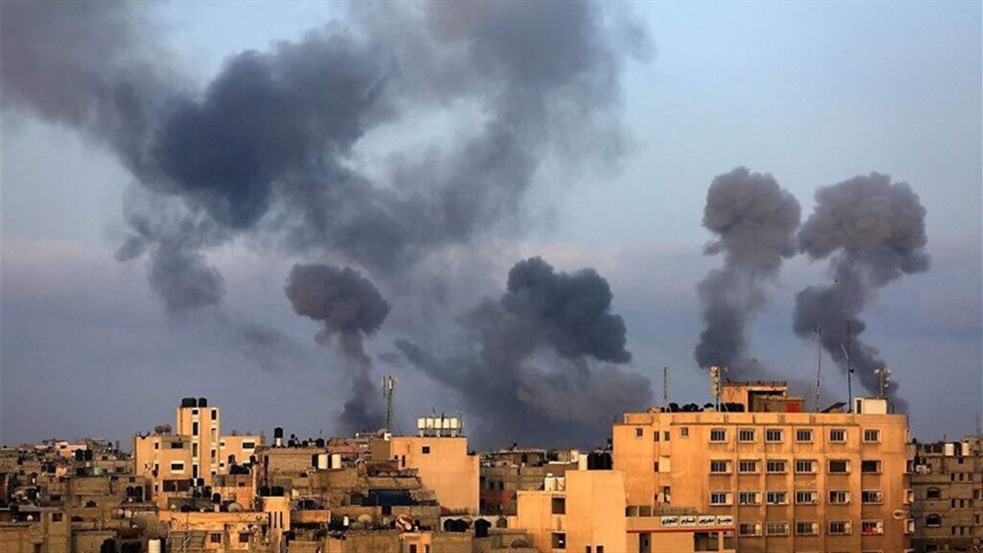 الجيش الإسرائيلي يضرب مواقع تابعة لحماس في غزة ردا على إطلاق صاروخ